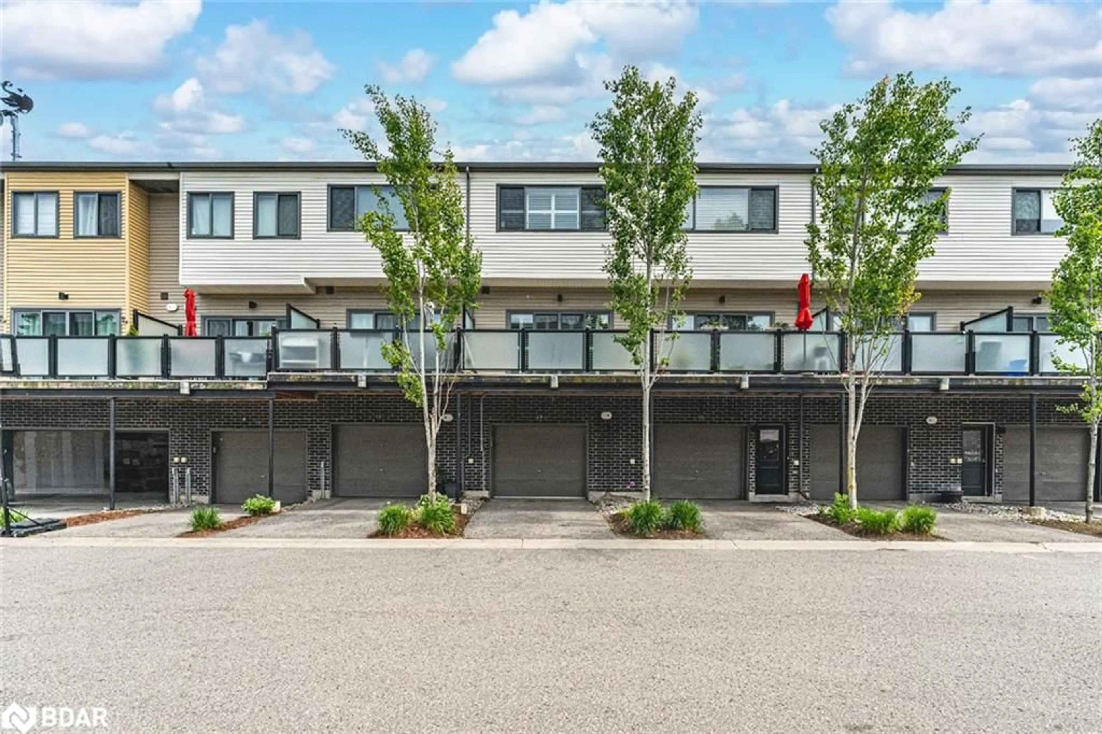 Patio, street for 369 Essa Road #14, Barrie Ontario L4N 9C8