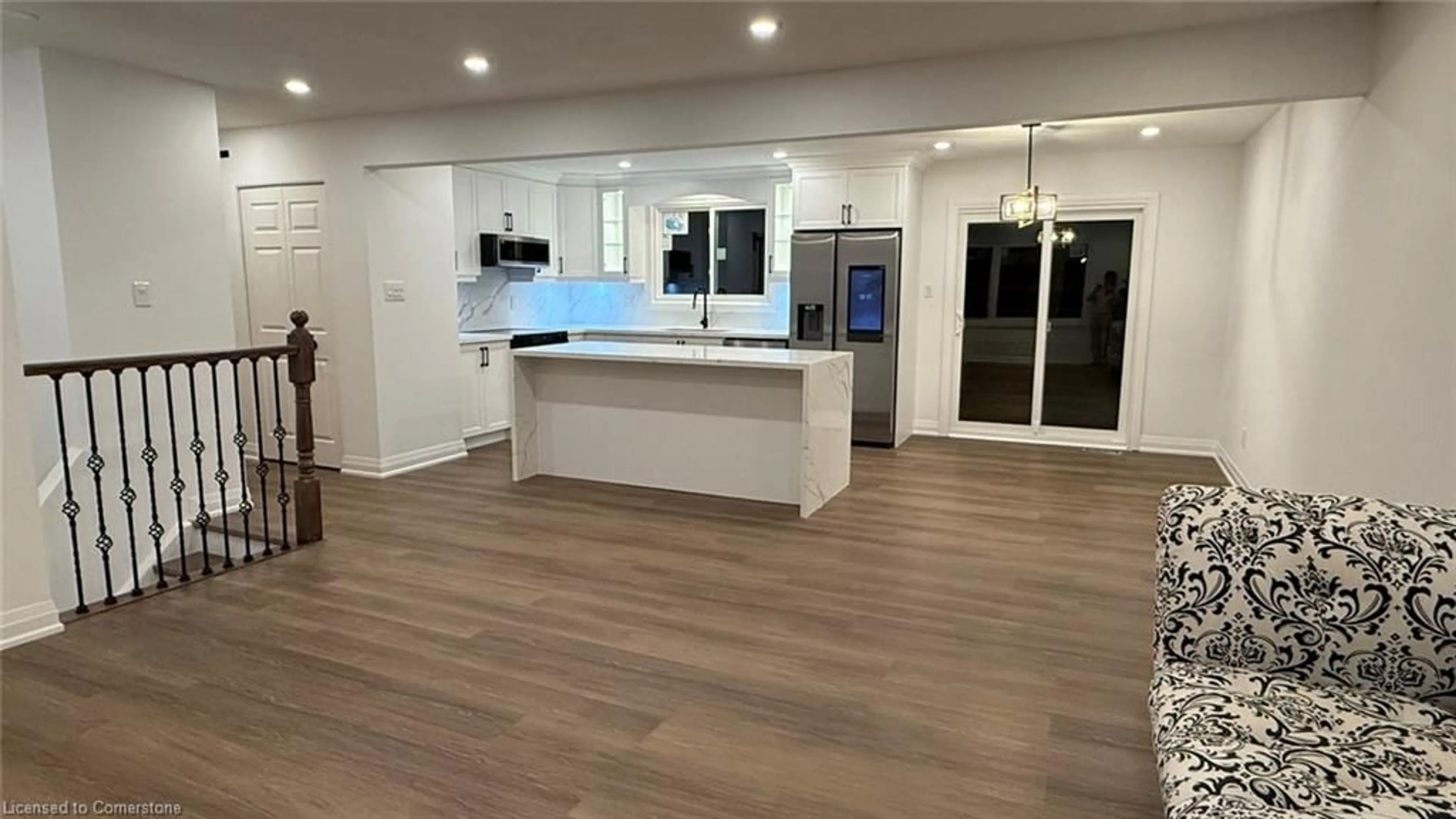 Open concept kitchen, wood/laminate floor for 90 Culpepper Dr, Waterloo Ontario N2L 5S1