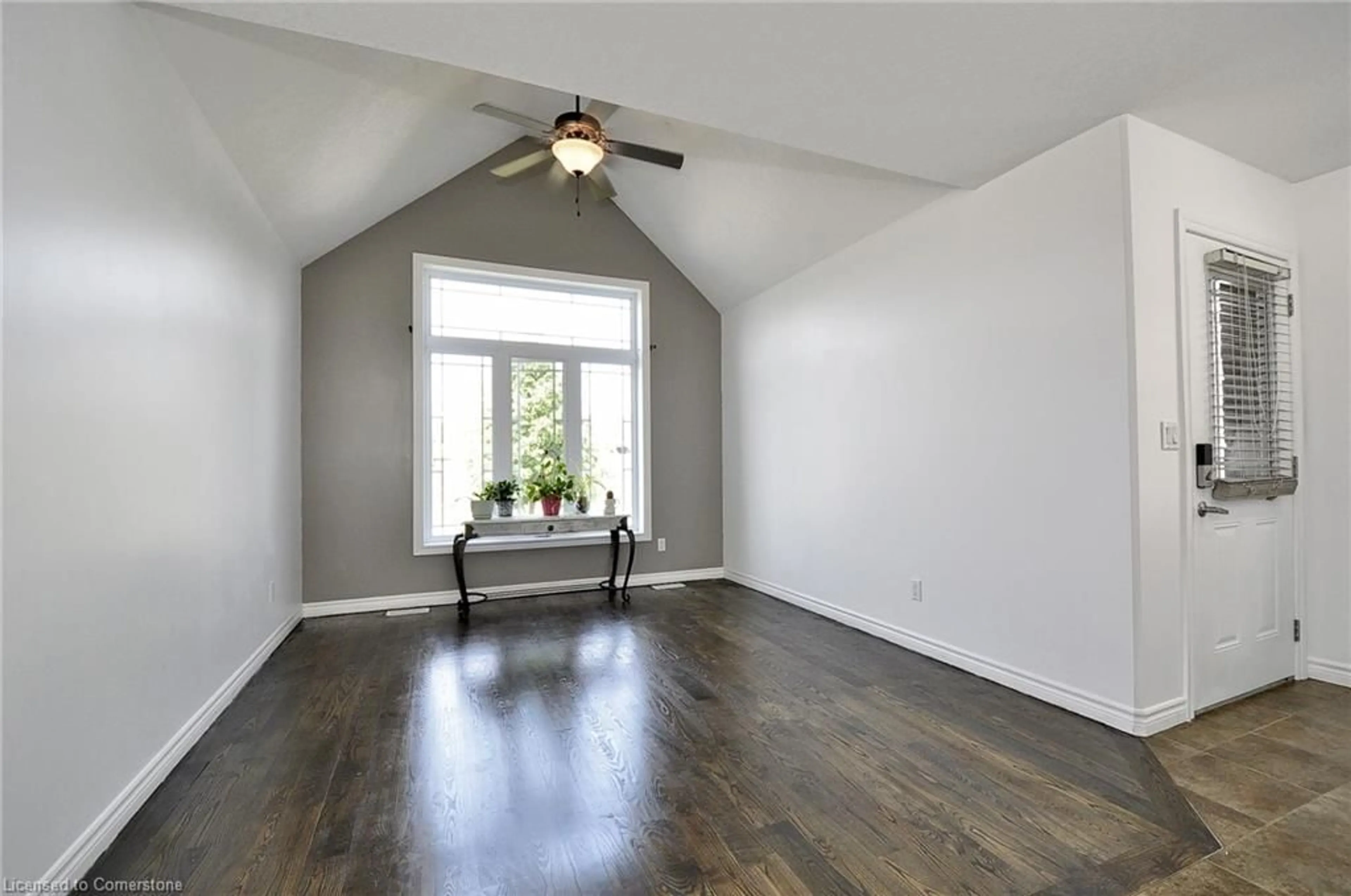 A pic of a room for 597 Sales St, Woodstock Ontario N4S 0A1