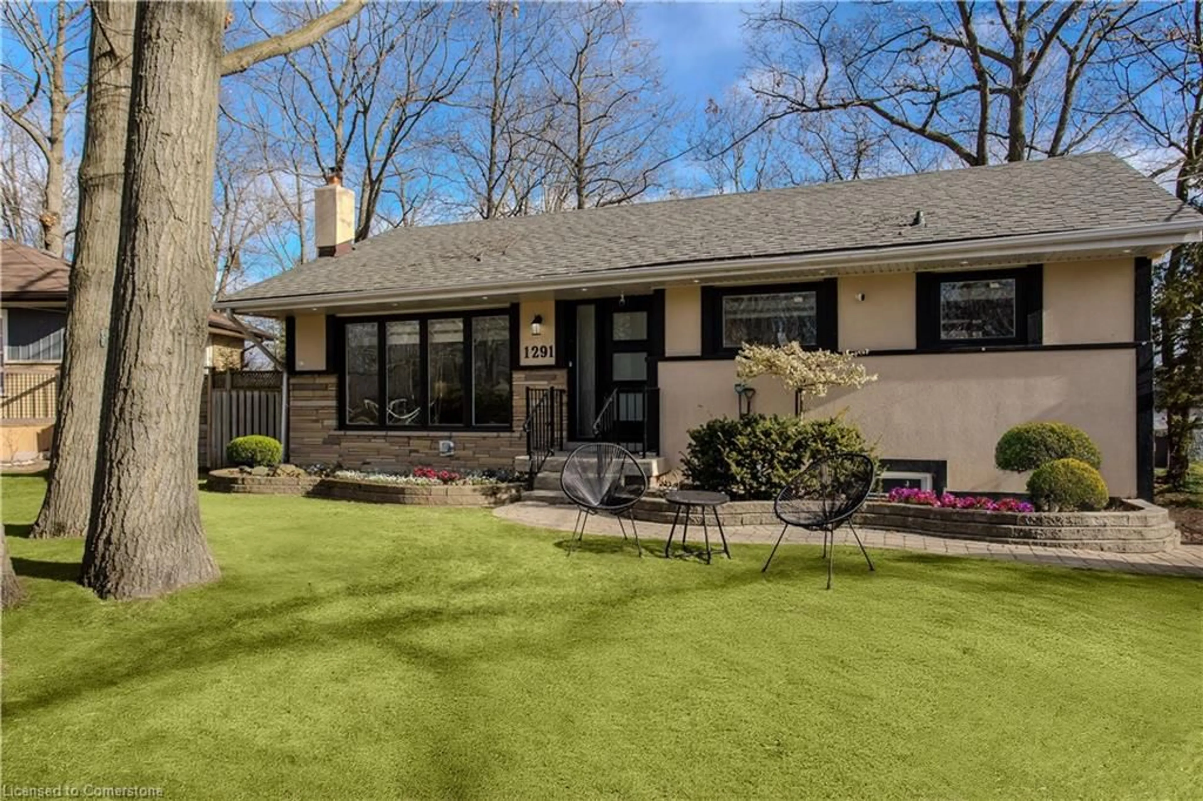 Home with vinyl exterior material, street for 1291 Princeton Cres, Burlington Ontario L7P 2K4