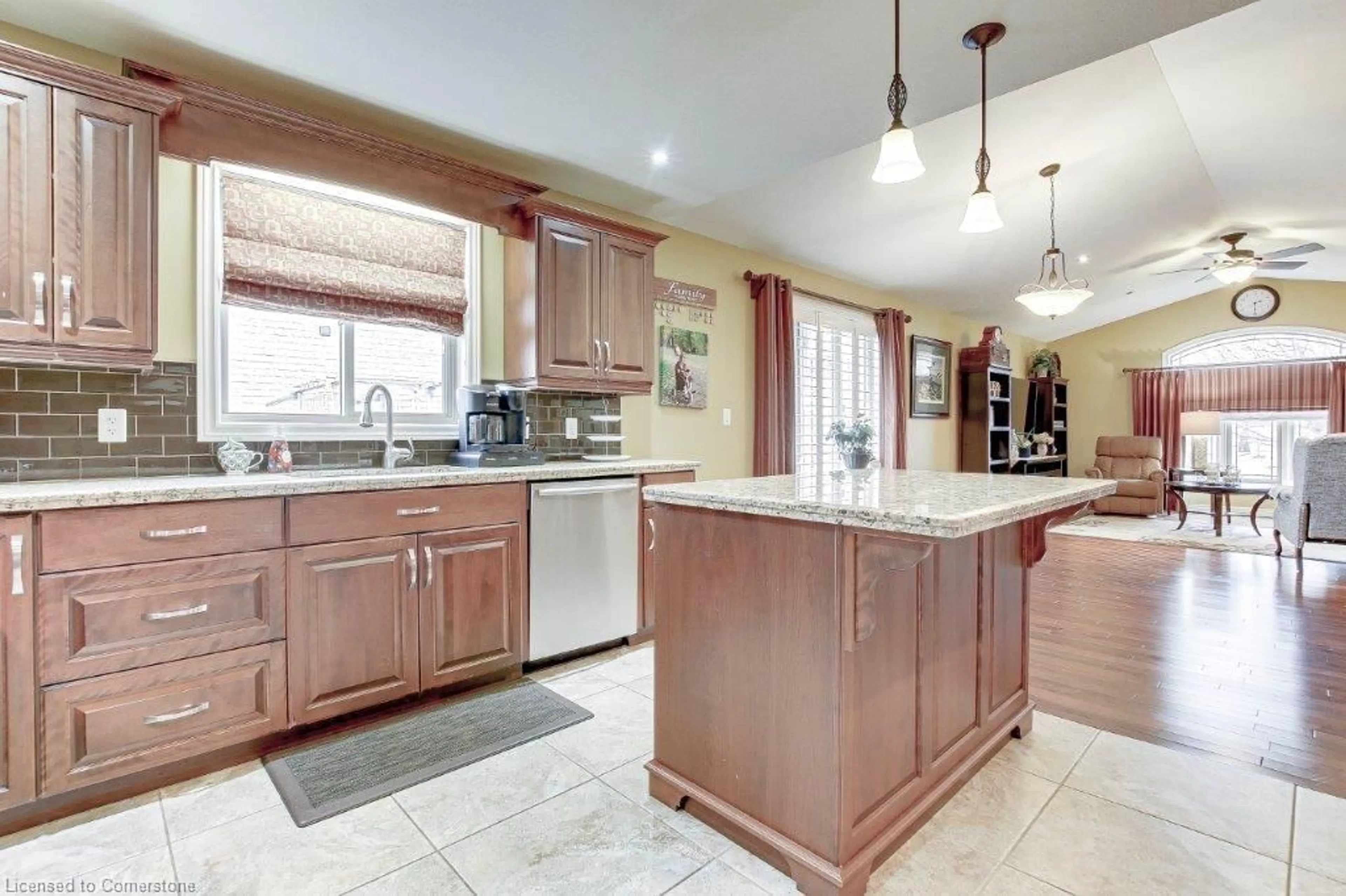 Open concept kitchen, ceramic/tile floor for 6 Wintergreen Cres, Delhi Ontario N4B 2W5