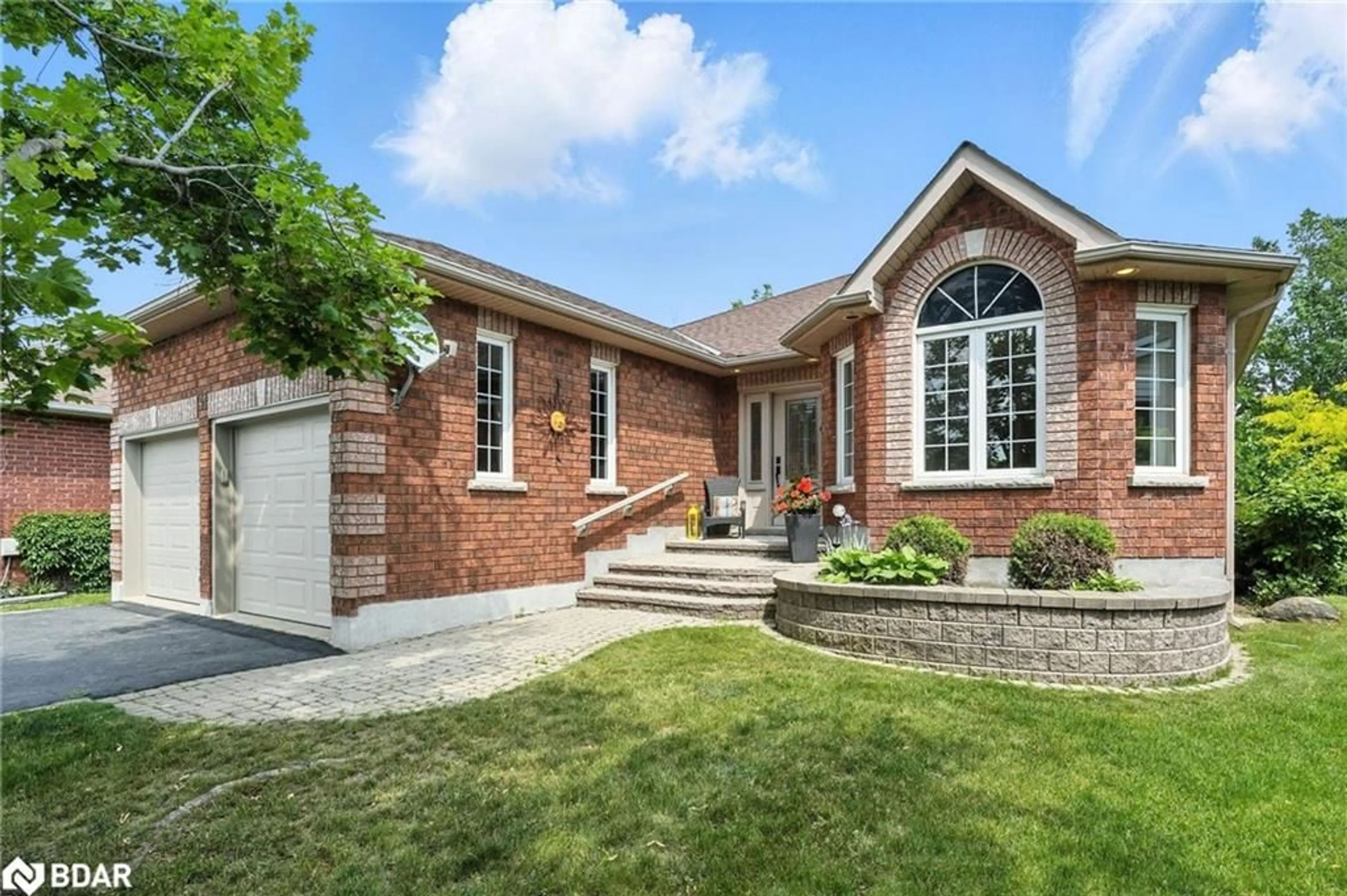 Home with brick exterior material, street for 41 Emms Dr, Barrie Ontario L4N 8H3