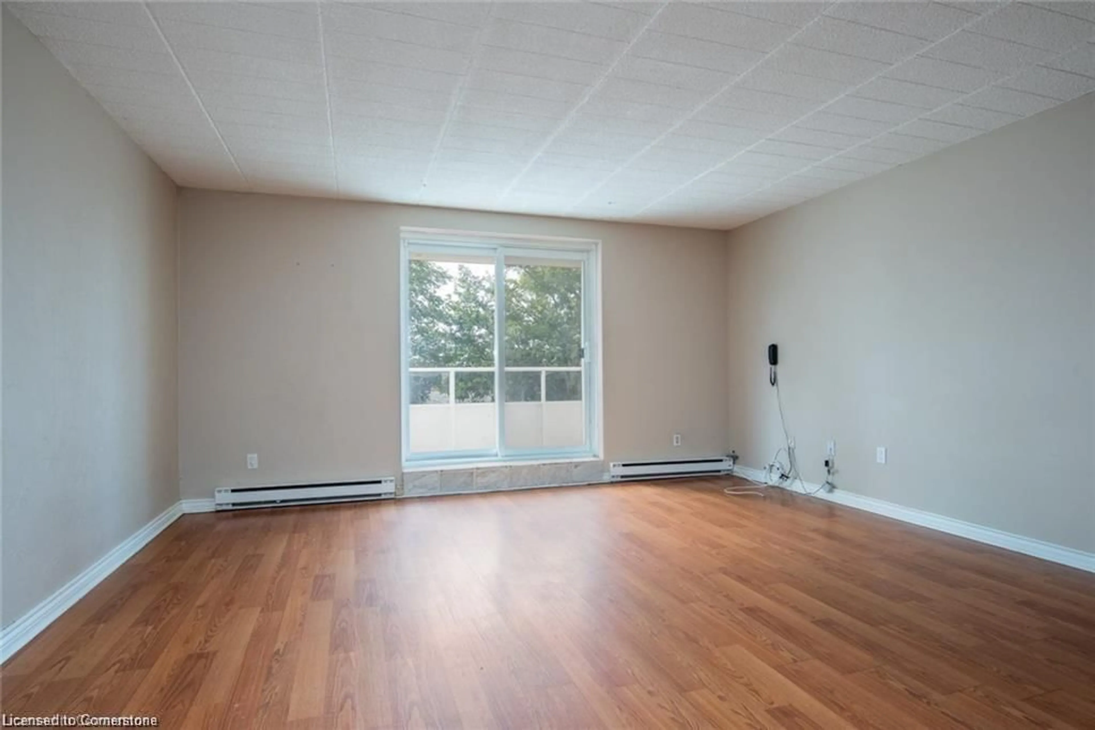 A pic of a room for 71 Vanier Dr #211, Kitchener Ontario N2C 1J4