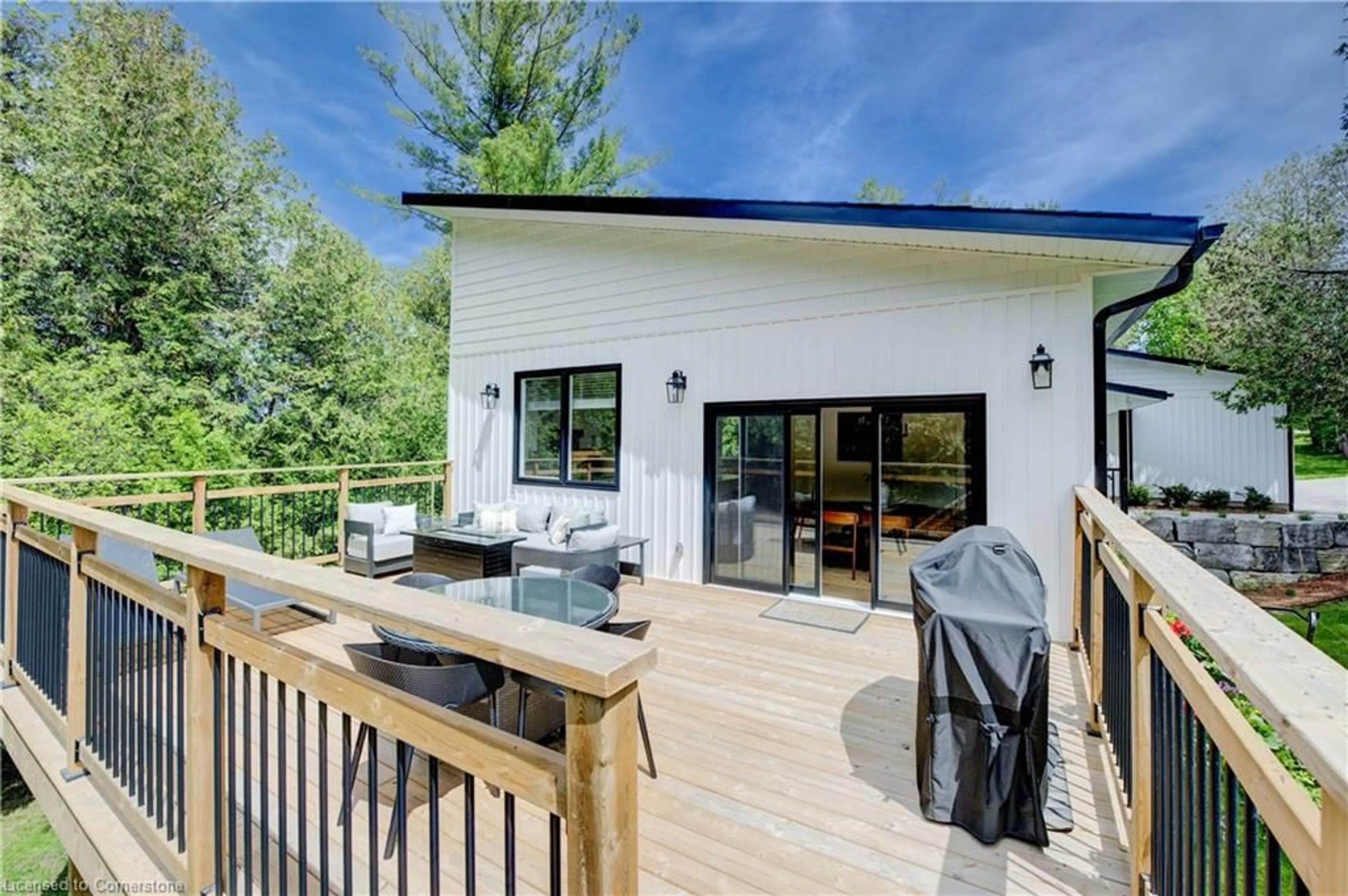 Patio, unknown for 1071 Rivers Edge Dr, West Montrose Ontario N0B 2V0