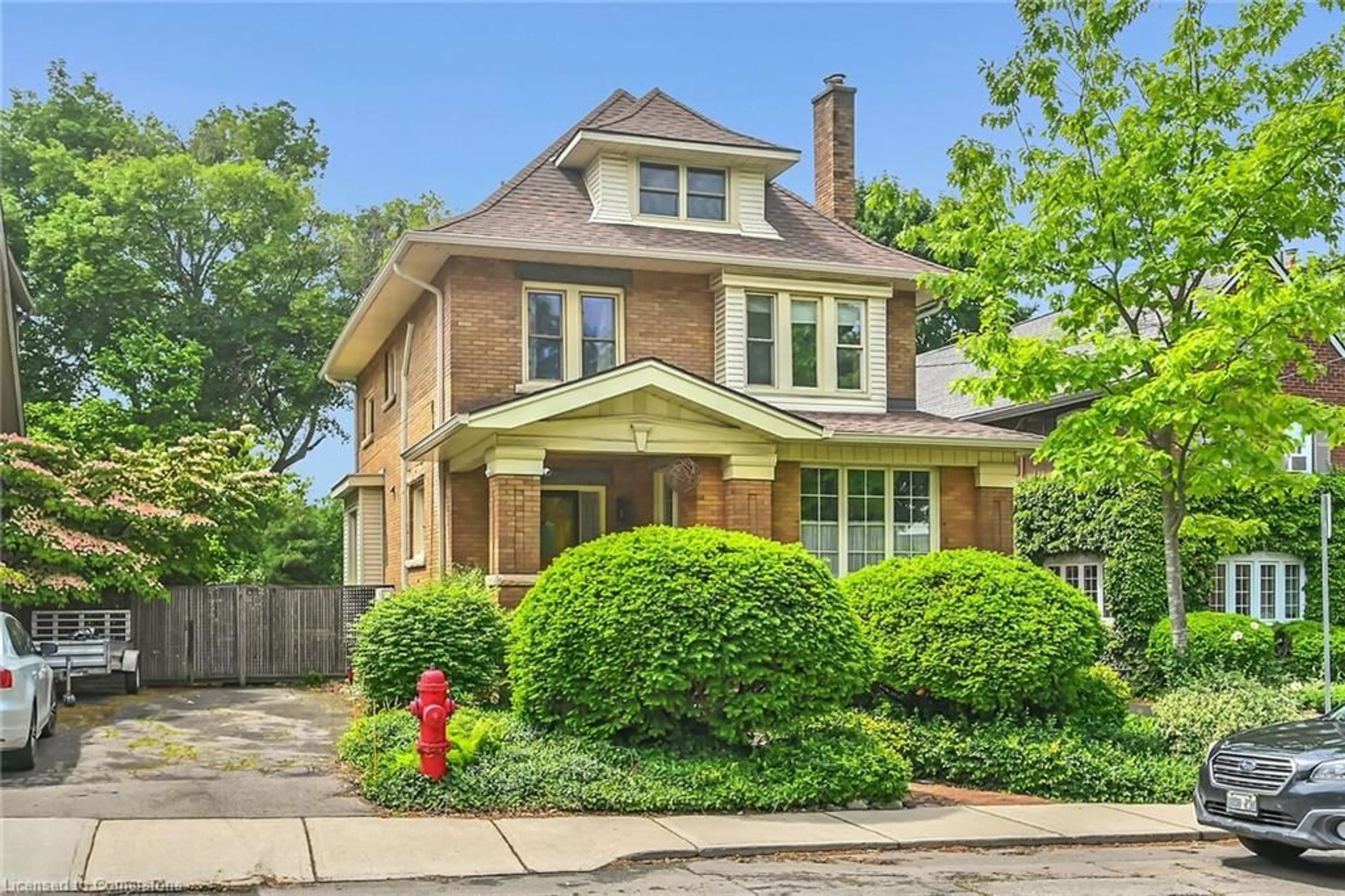 Home with brick exterior material, street for 40 Undermount Ave, Hamilton Ontario L8P 3Z6