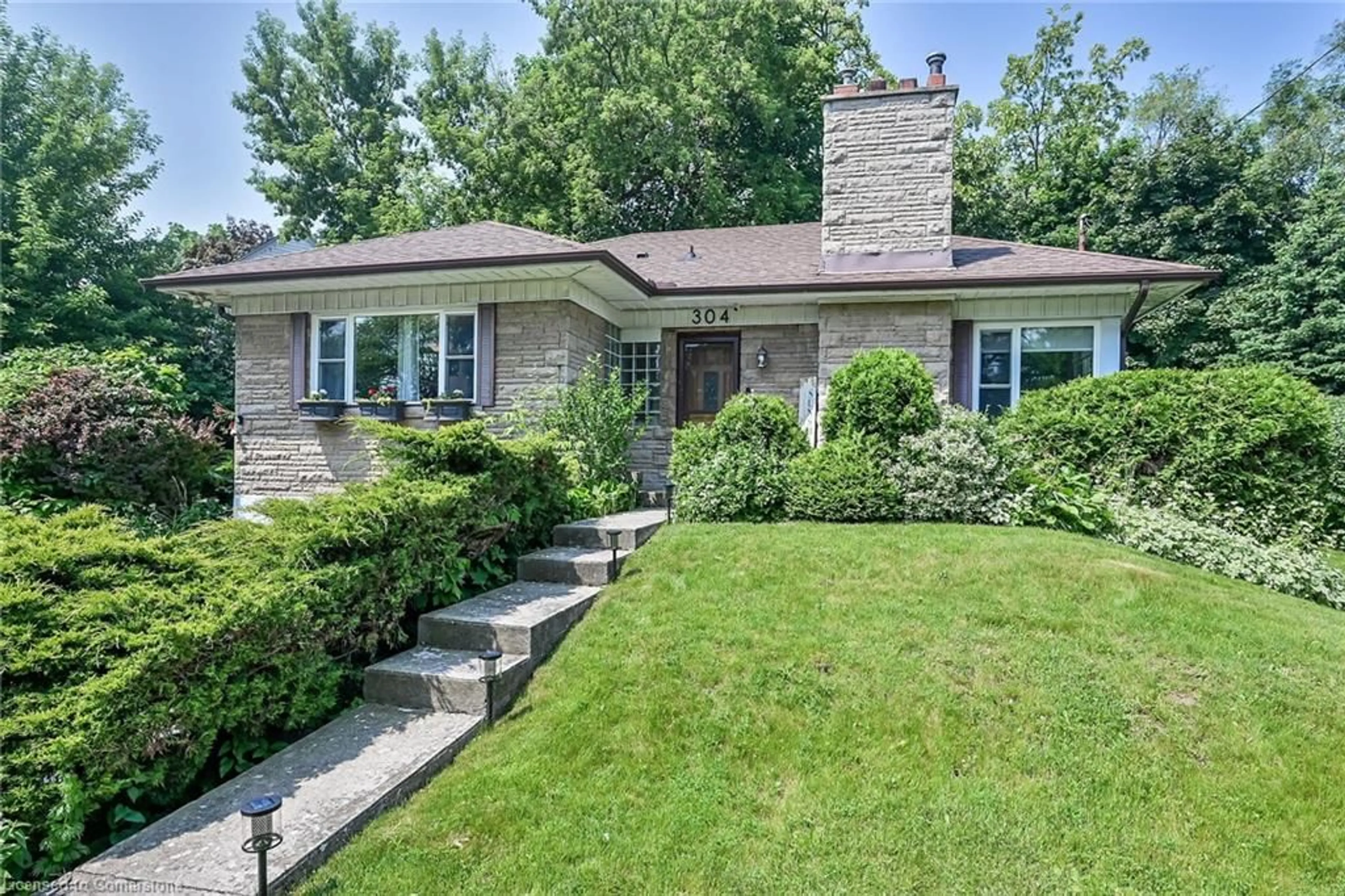 Home with brick exterior material, street for 304 Glenholme Ave, Hamilton Ontario L8K 3M3