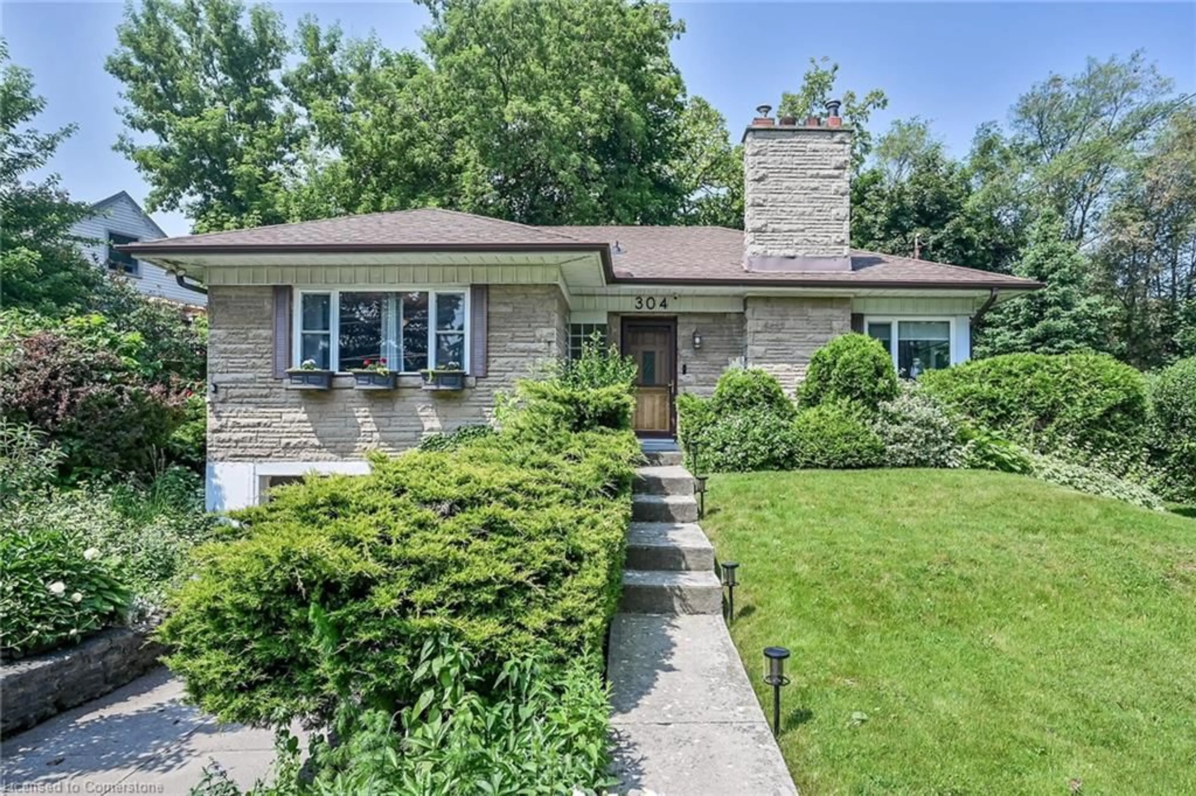 Home with brick exterior material, street for 304 Glenholme Ave, Hamilton Ontario L8K 3M3