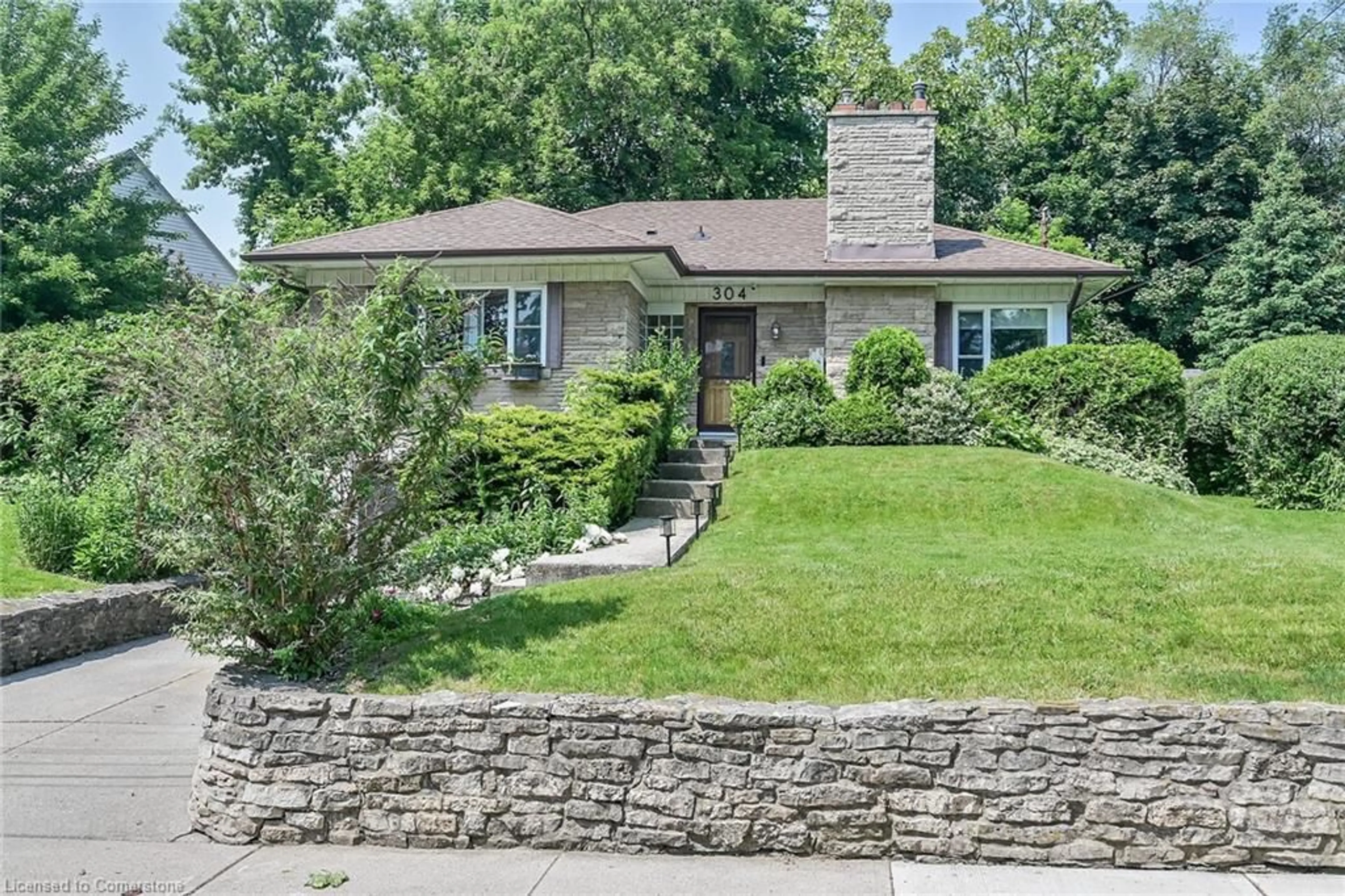 Home with brick exterior material, street for 304 Glenholme Ave, Hamilton Ontario L8K 3M3