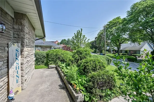 Additional image 46 of 304 Glenholme Ave