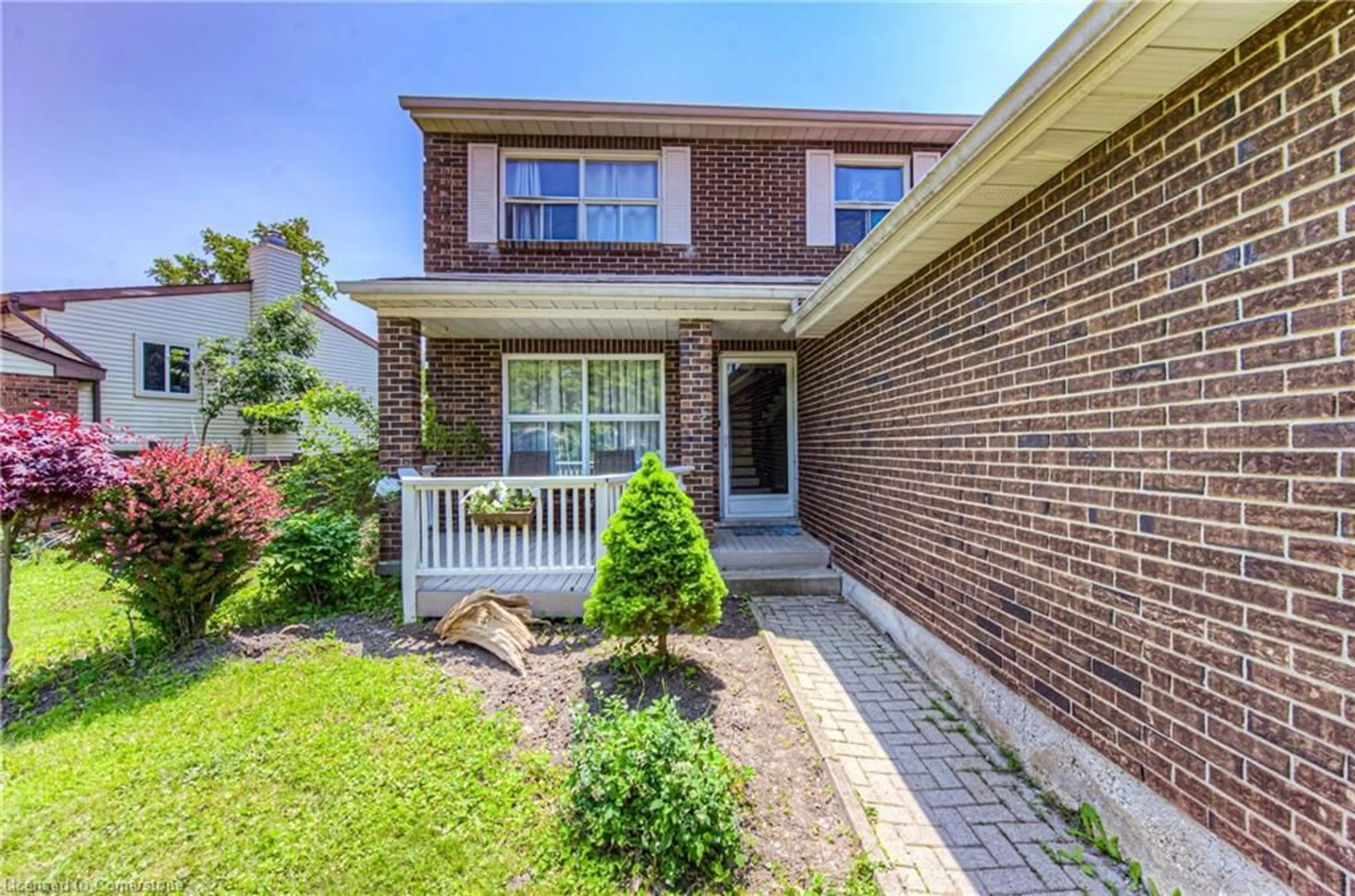 Home with brick exterior material, street for 160 Westvale Dr, Waterloo Ontario N2T 1C2