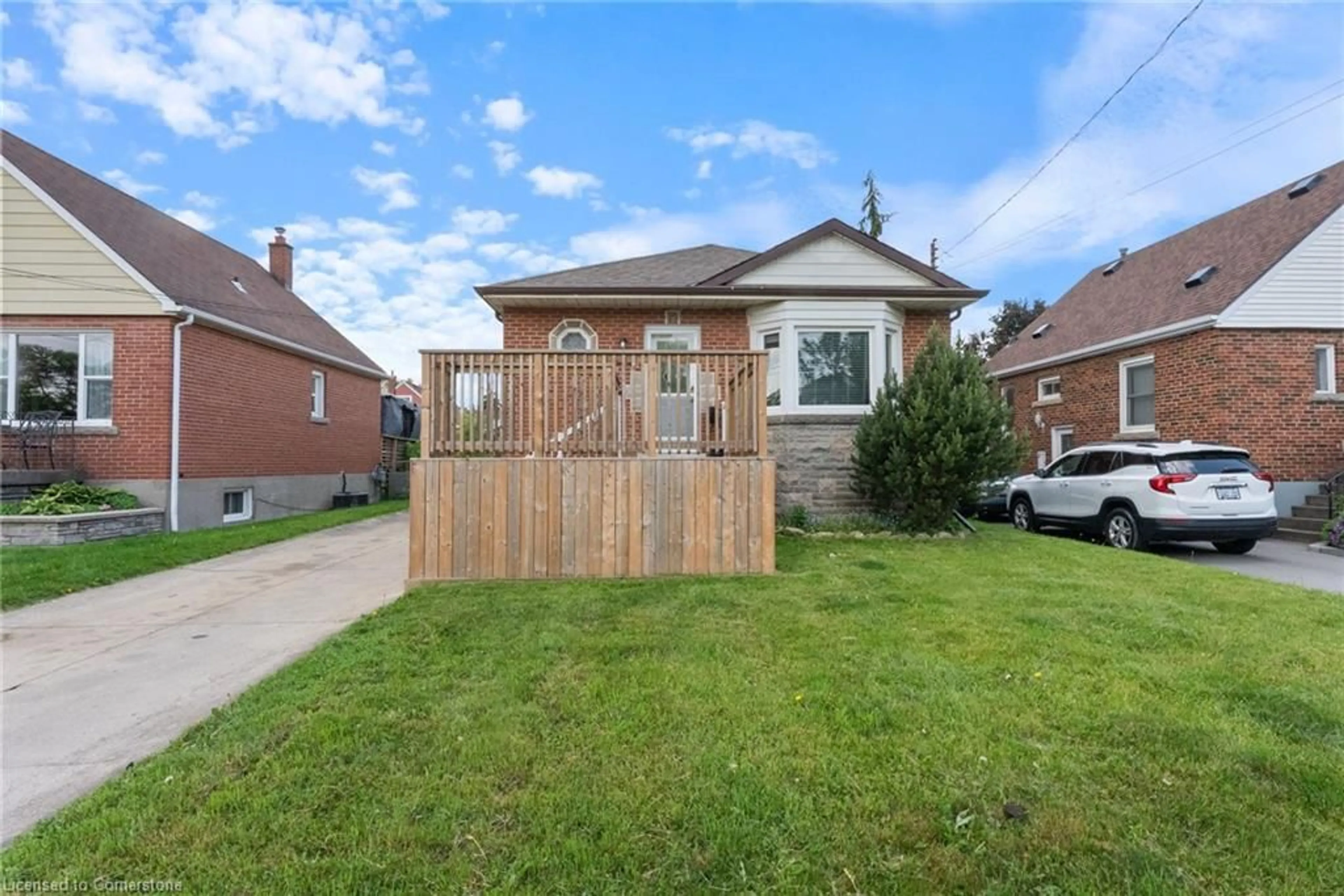 Home with brick exterior material, street for 280 Montrose Ave, Hamilton Ontario L8K 4Z6