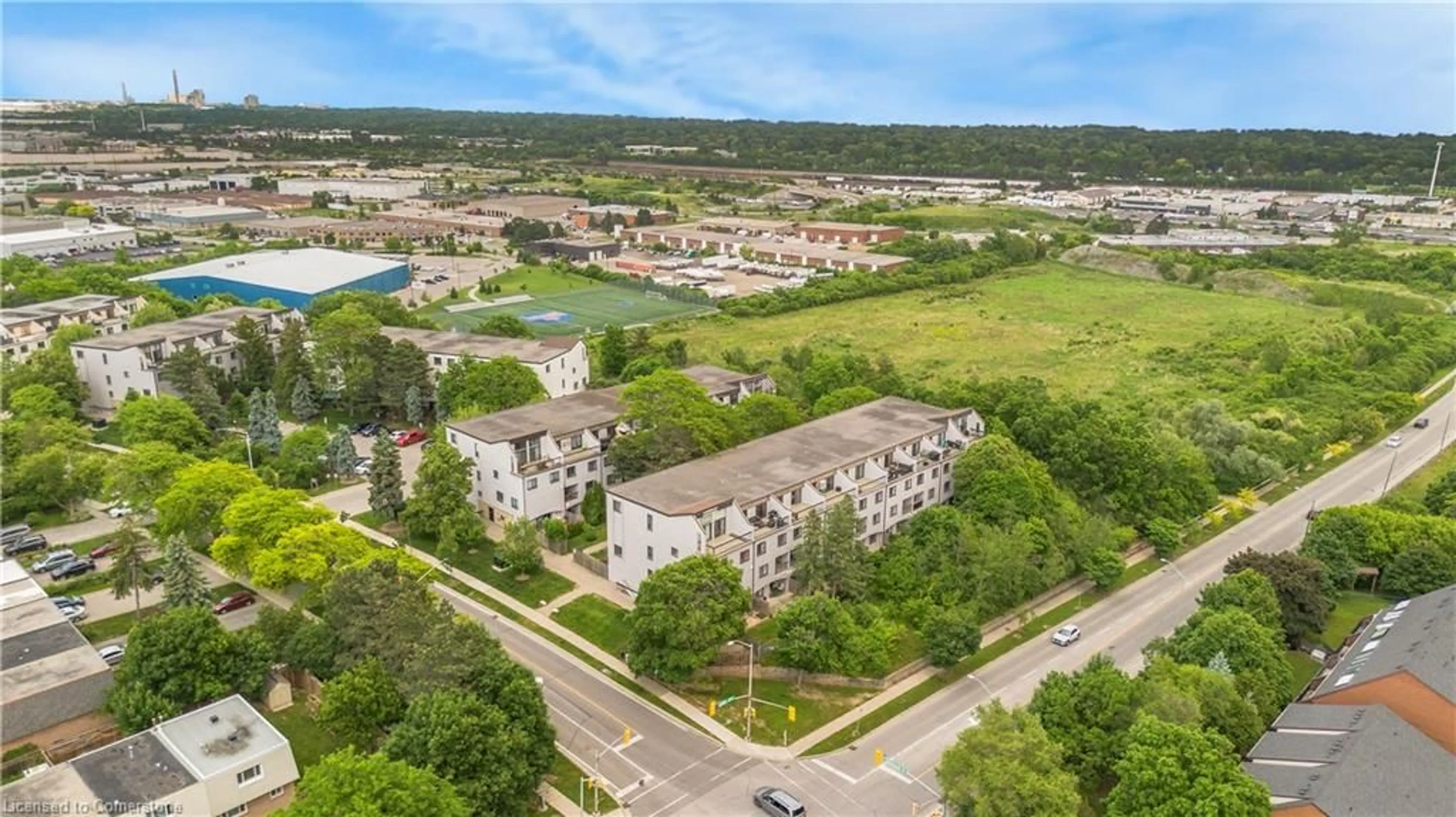 A pic from outside/outdoor area/front of a property/back of a property/a pic from drone, city buildings view from balcony for 1016 Falgarwood Dr #42, Oakville Ontario L6H 2P5