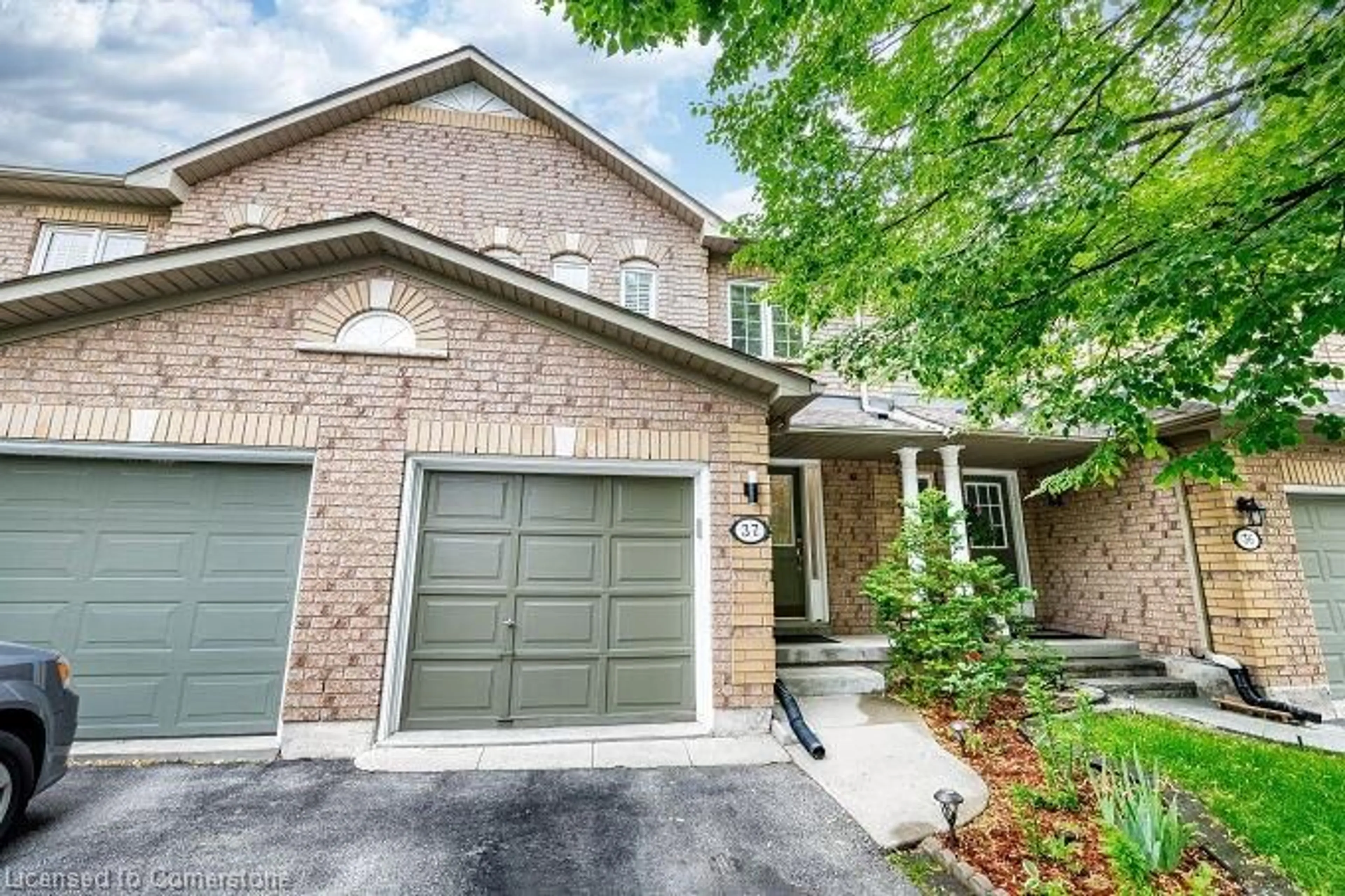 Home with brick exterior material, street for 2871 Darien Rd #37, Burlington Ontario L7M 4R6