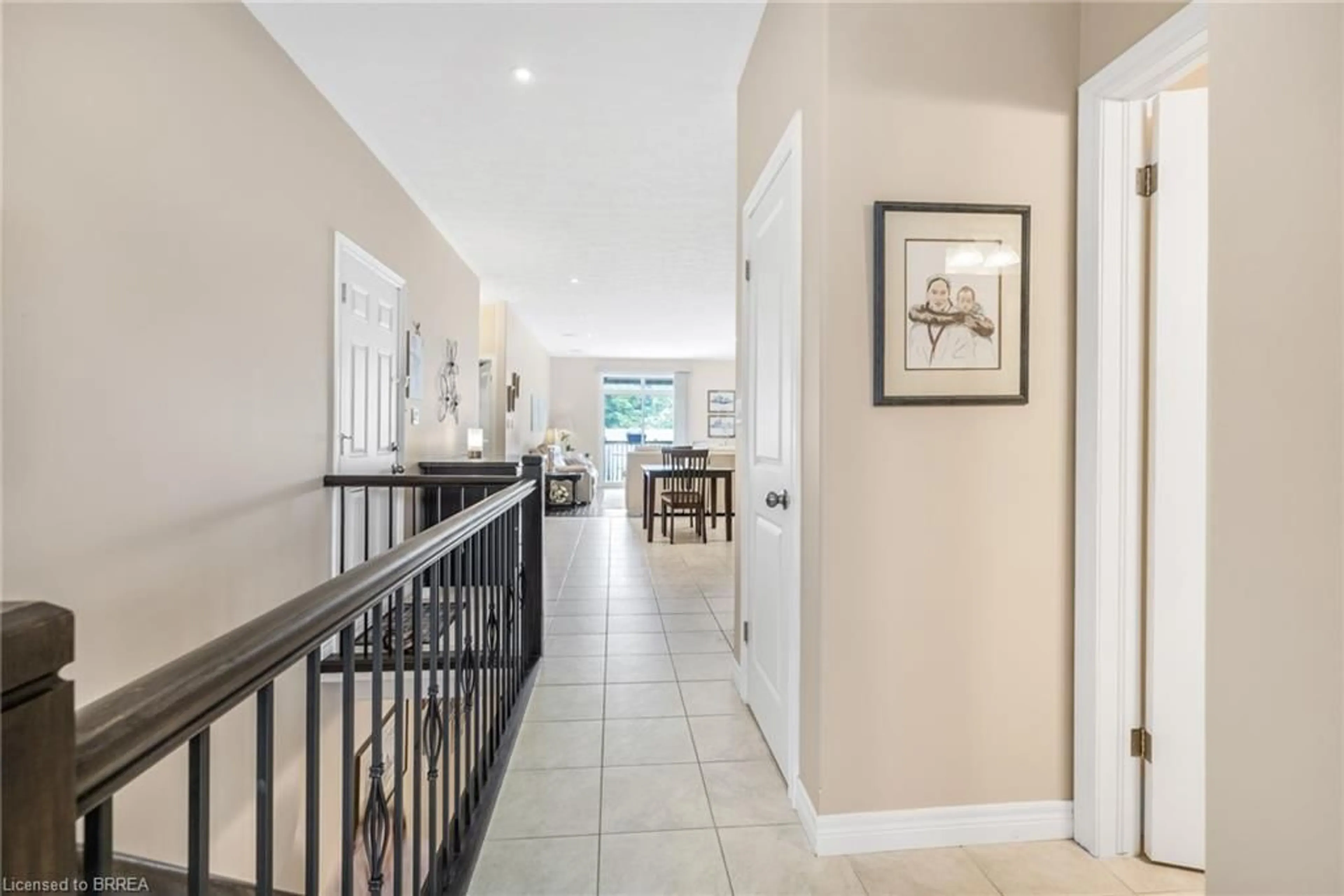 Indoor foyer for 244 Dundas St #2, Paris Ontario N3L 0B4