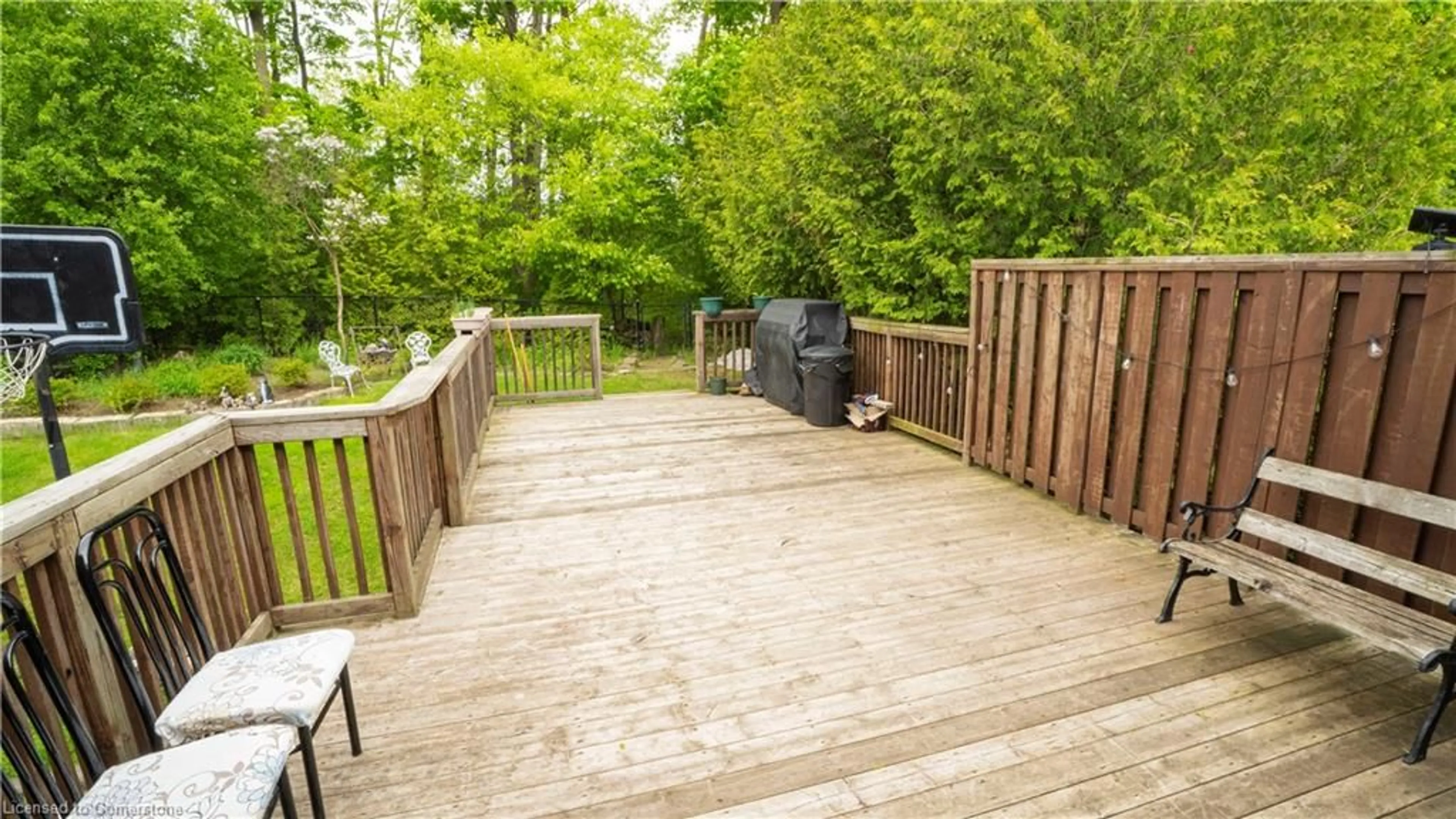 Patio, unknown for 44 Dunnigan Dr, Kitchener Ontario N2B 3W5