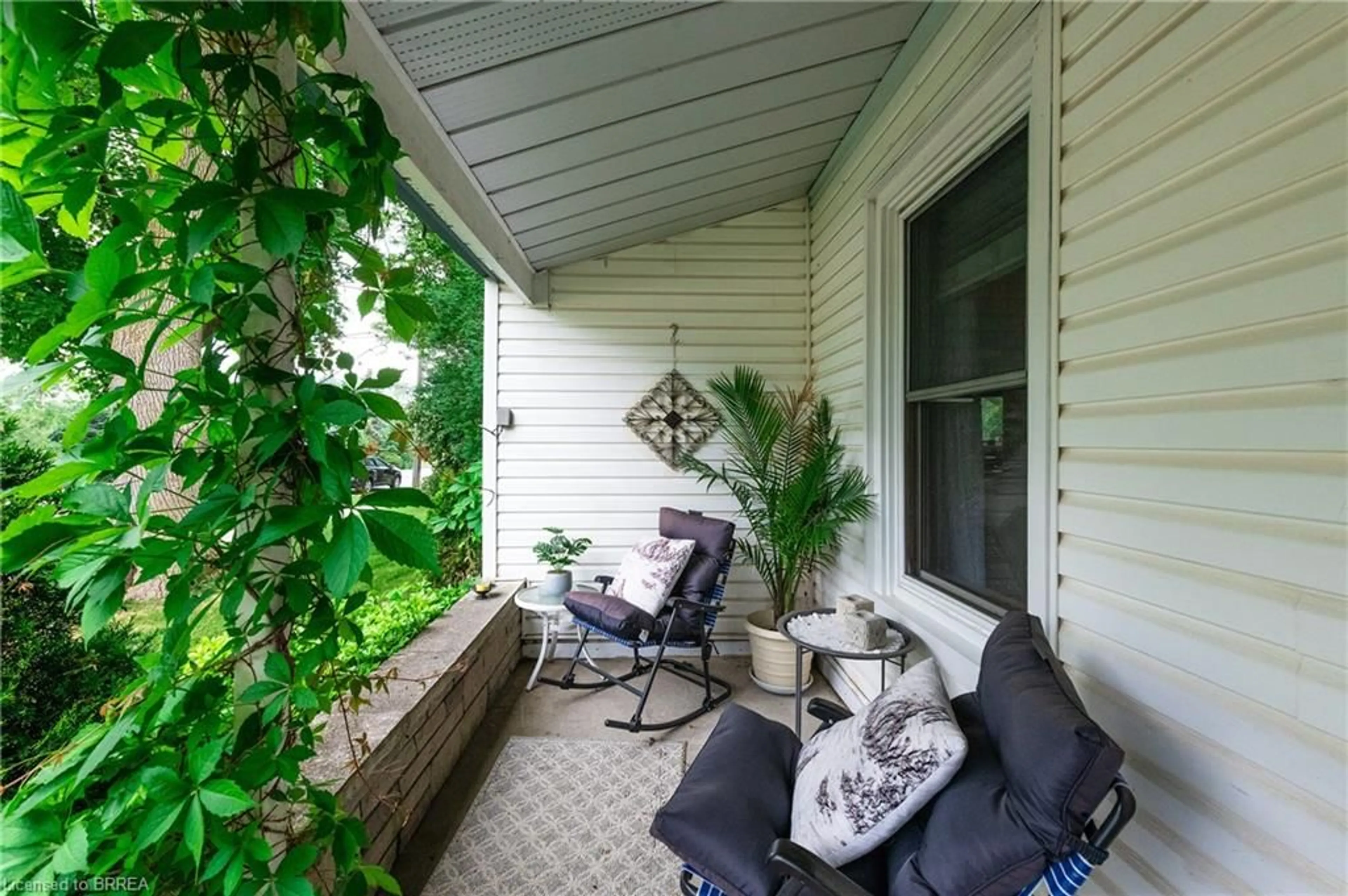 Patio, street for 96 Dundas St, Princeton Ontario N0J 1V0