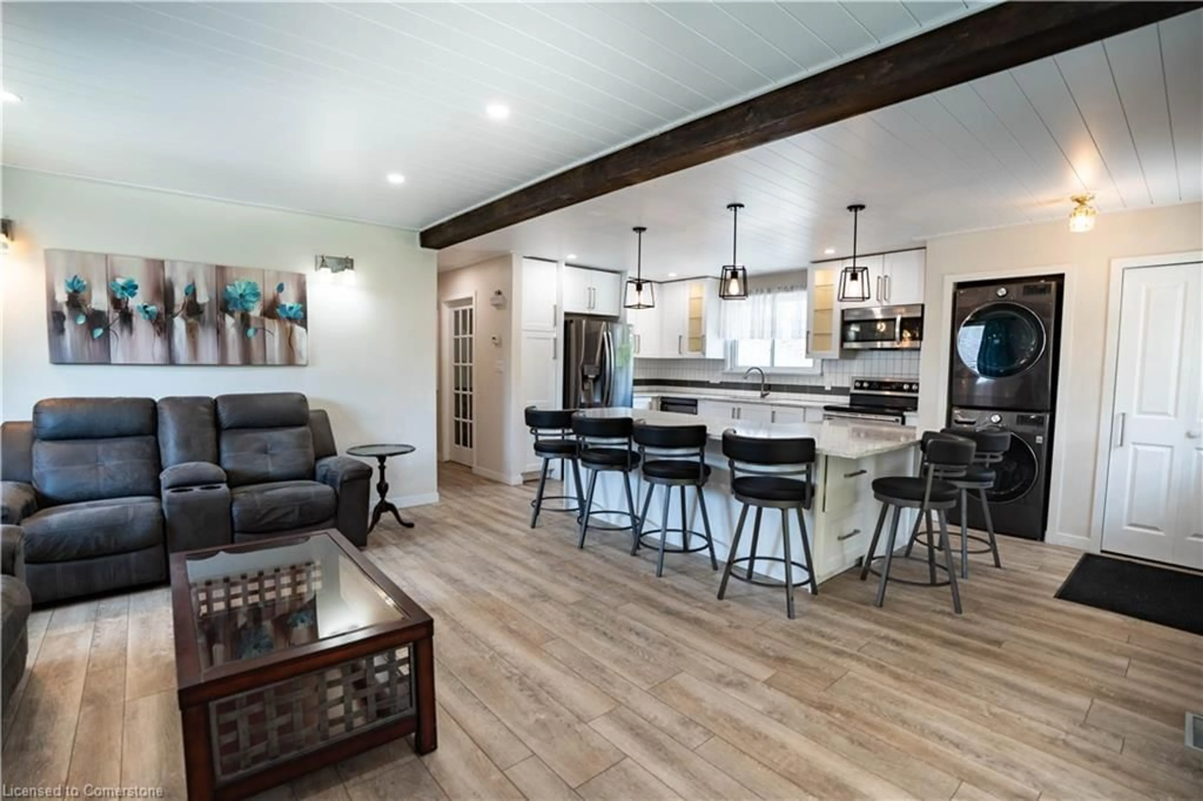 Open concept kitchen, unknown for 271 South Dr, Simcoe Ontario N3Y 1G9