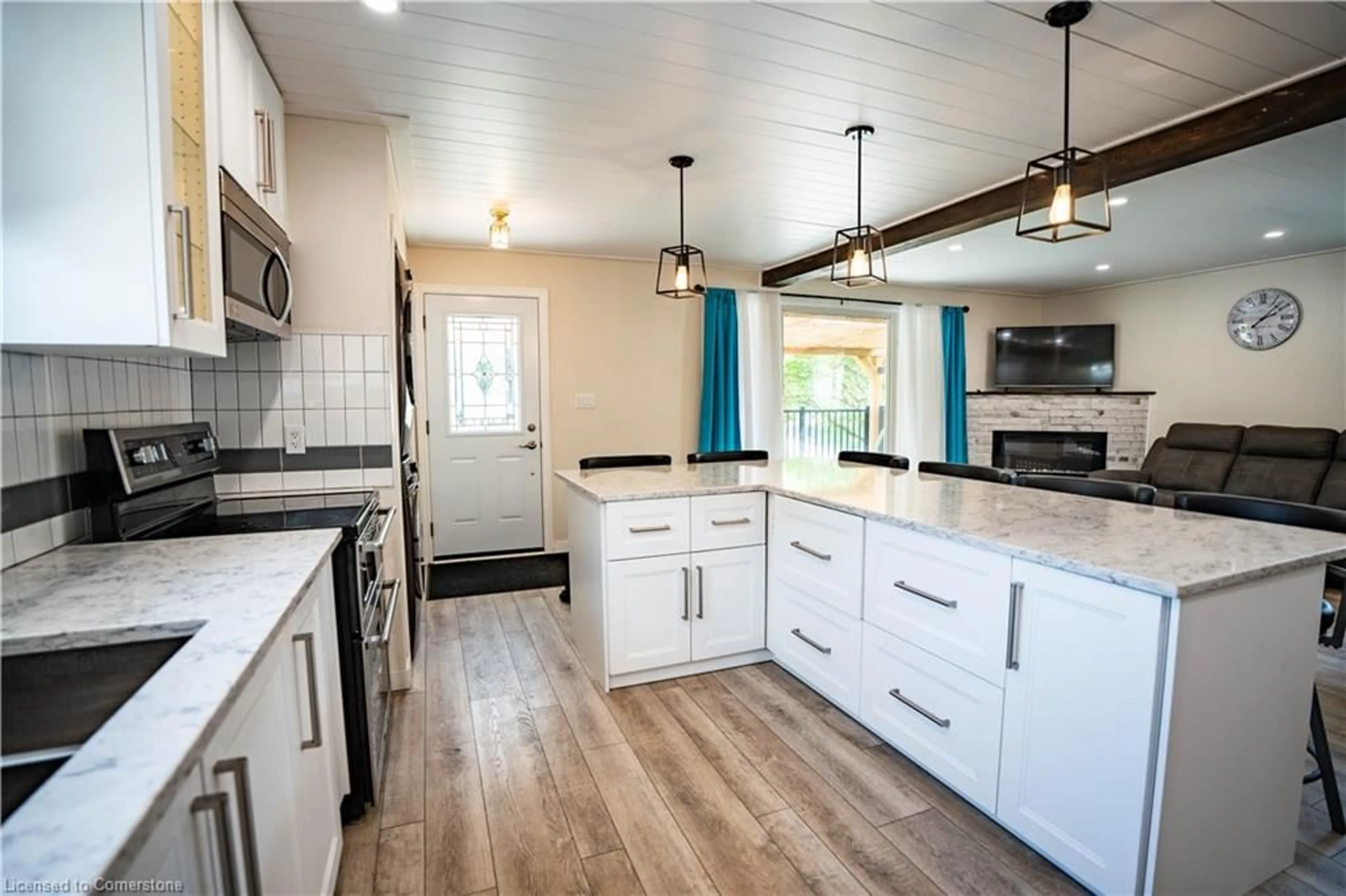 Open concept kitchen, unknown for 271 South Dr, Simcoe Ontario N3Y 1G9