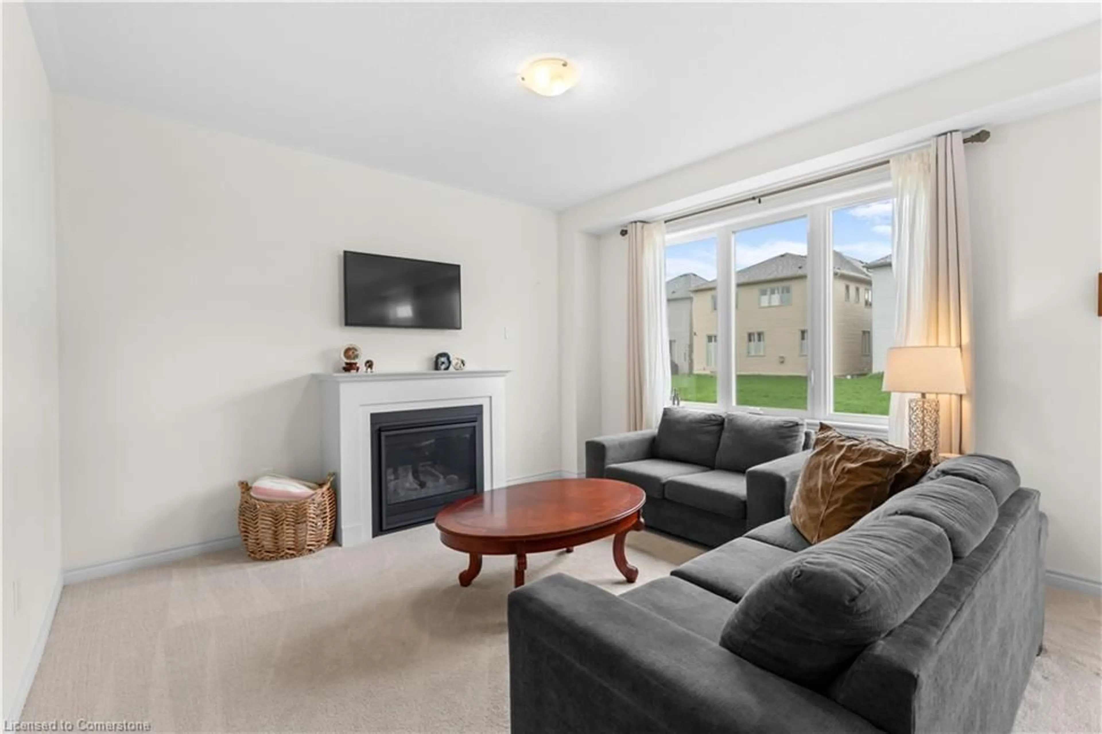 Living room with furniture, unknown for 39 Spicer St, Fergus Ontario N1M 0H9
