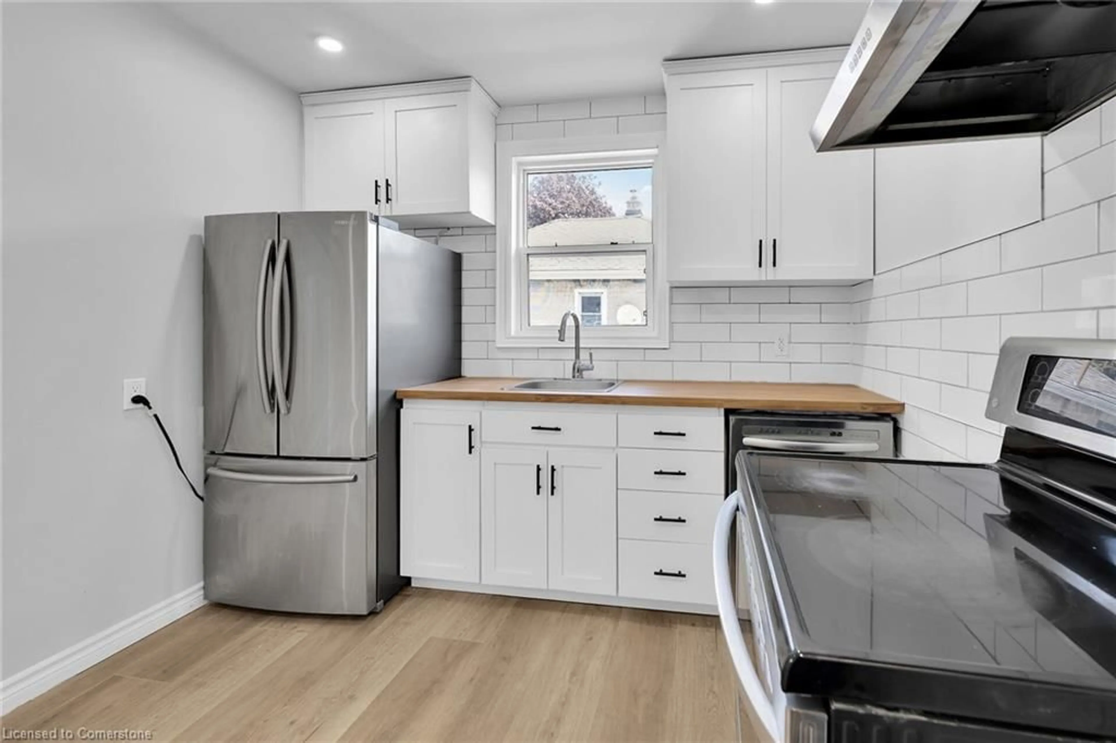 Open concept kitchen, unknown for 177 East 31st St, Hamilton Ontario L8V 3P4