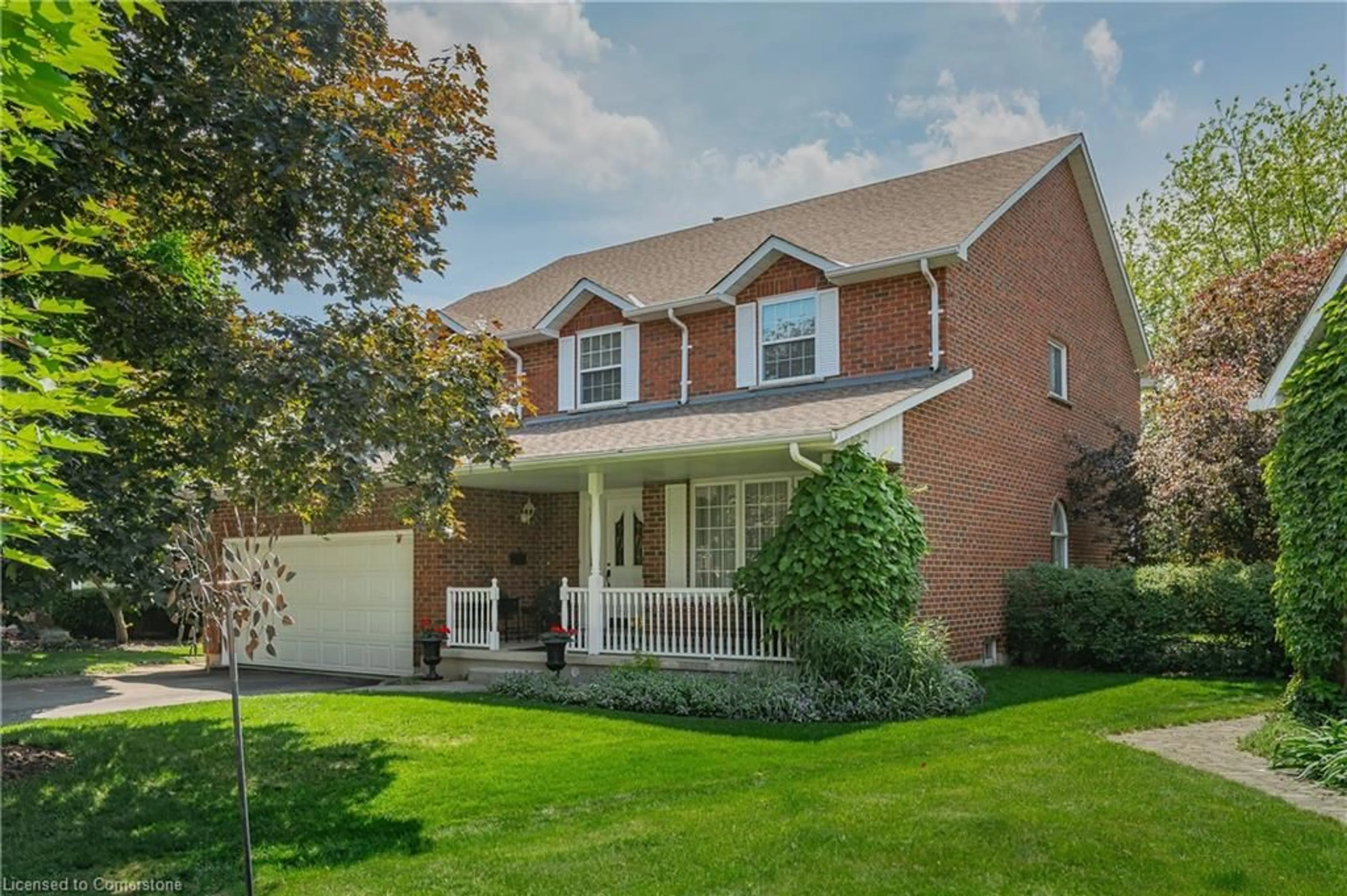 Home with brick exterior material, street for 34 Gowinlock Crt, Cambridge Ontario N1T 1N2