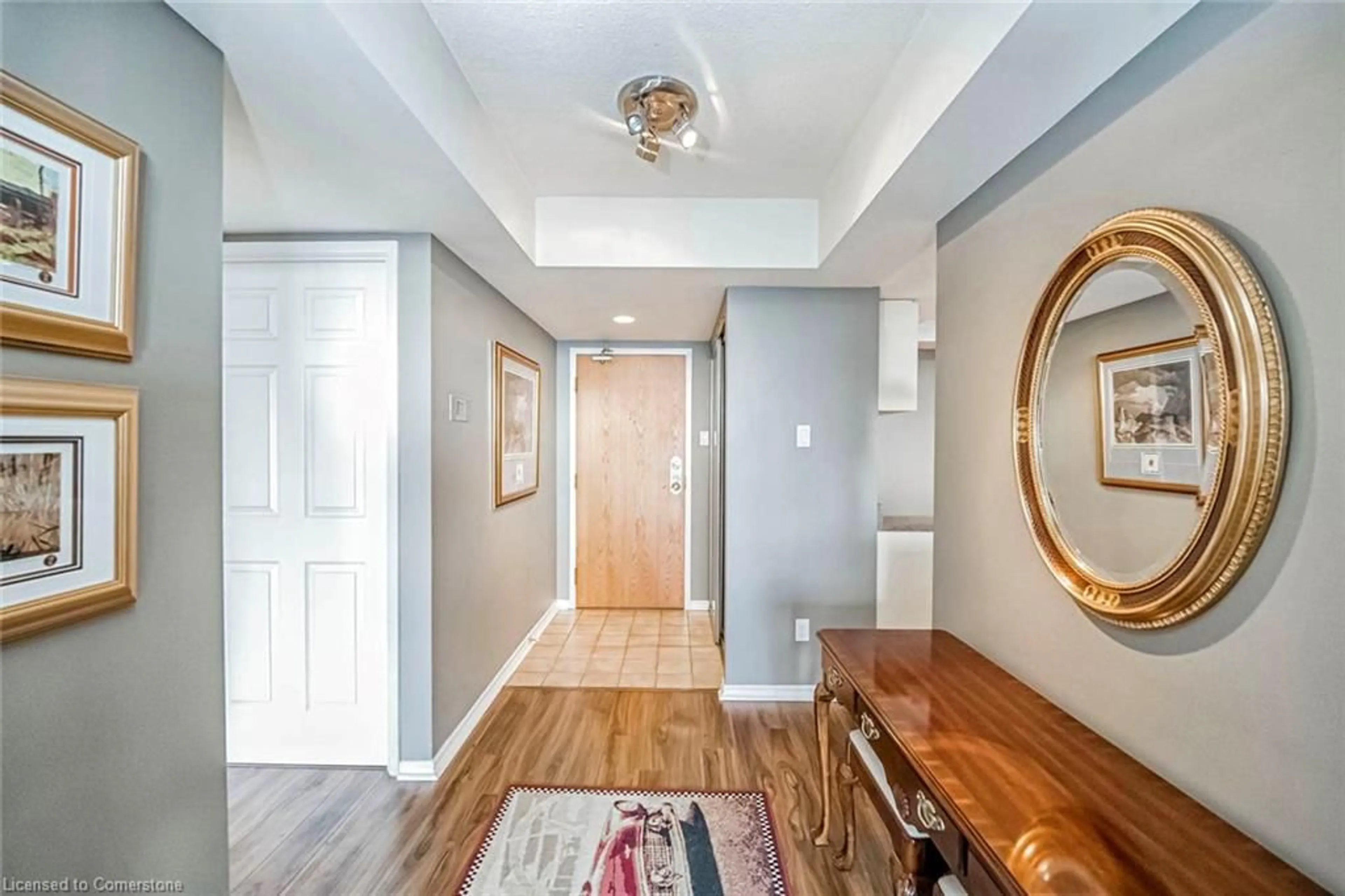 Indoor entryway for 320 Mill St #606, Peel Ontario L6Y 3V2
