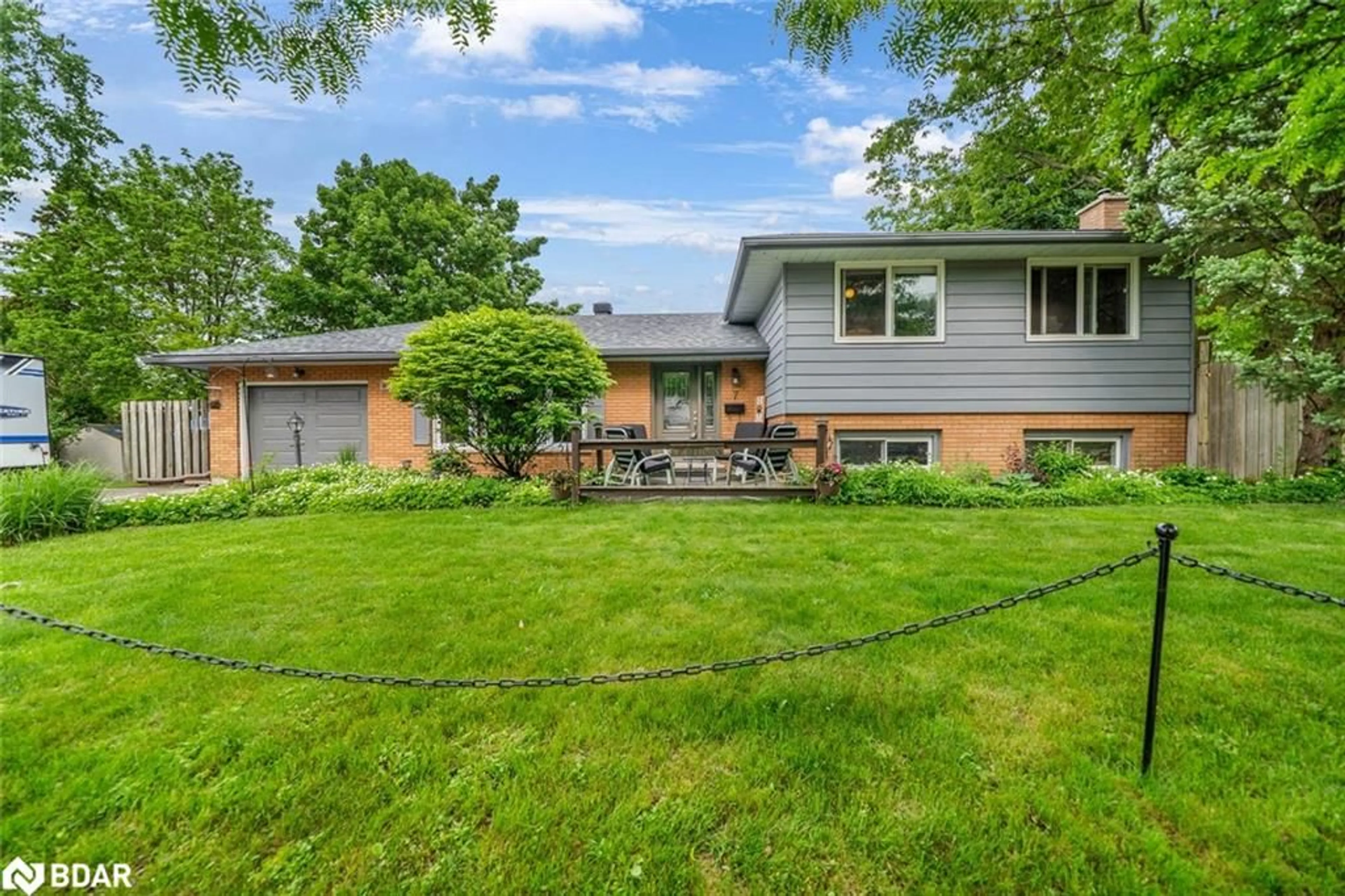 Unknown for 7 Broadmoor Ave, Barrie Ontario L4N 3N1