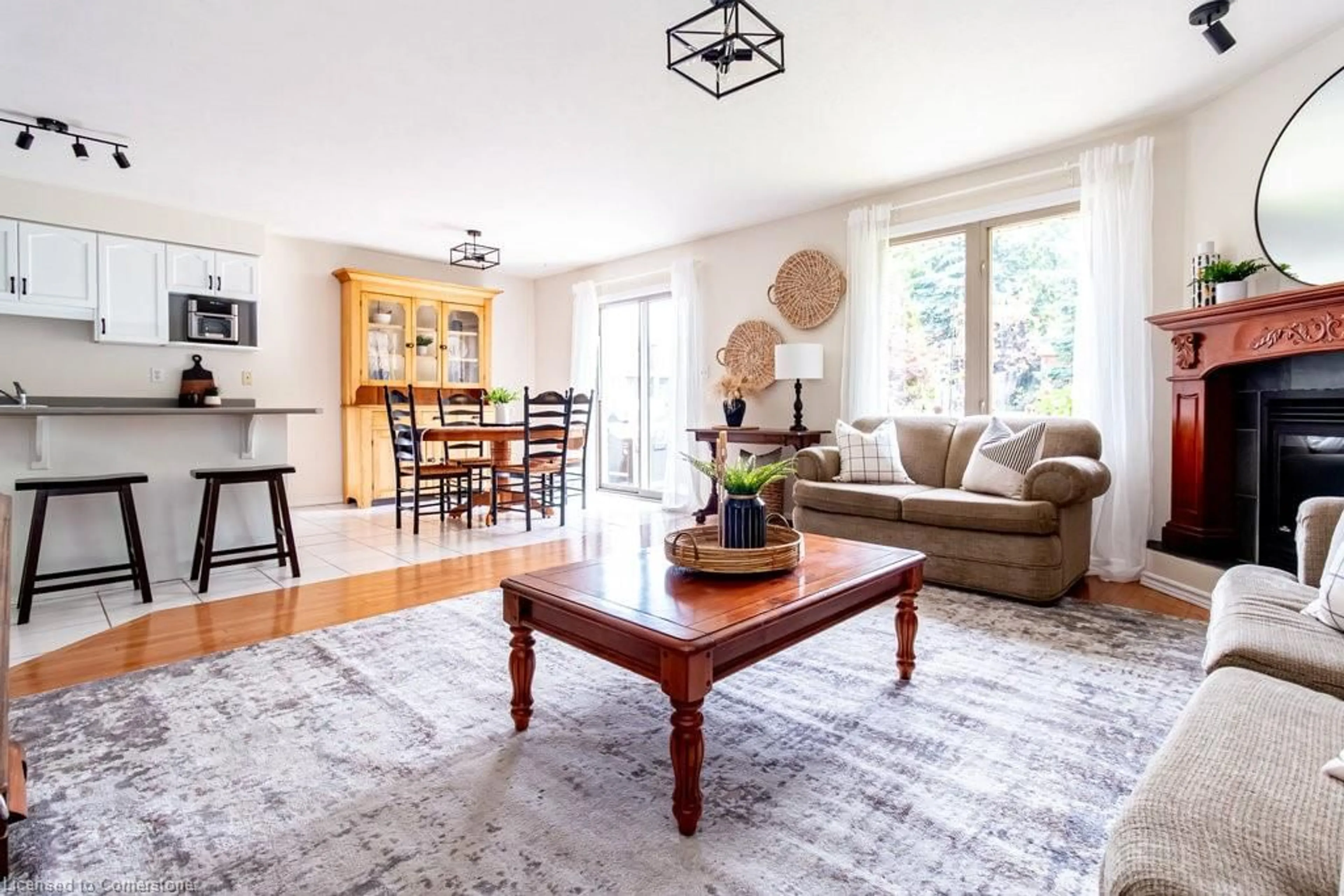 Living room with furniture, wood/laminate floor for 66 Hanlon Pl, Paris Ontario N3L 4C2