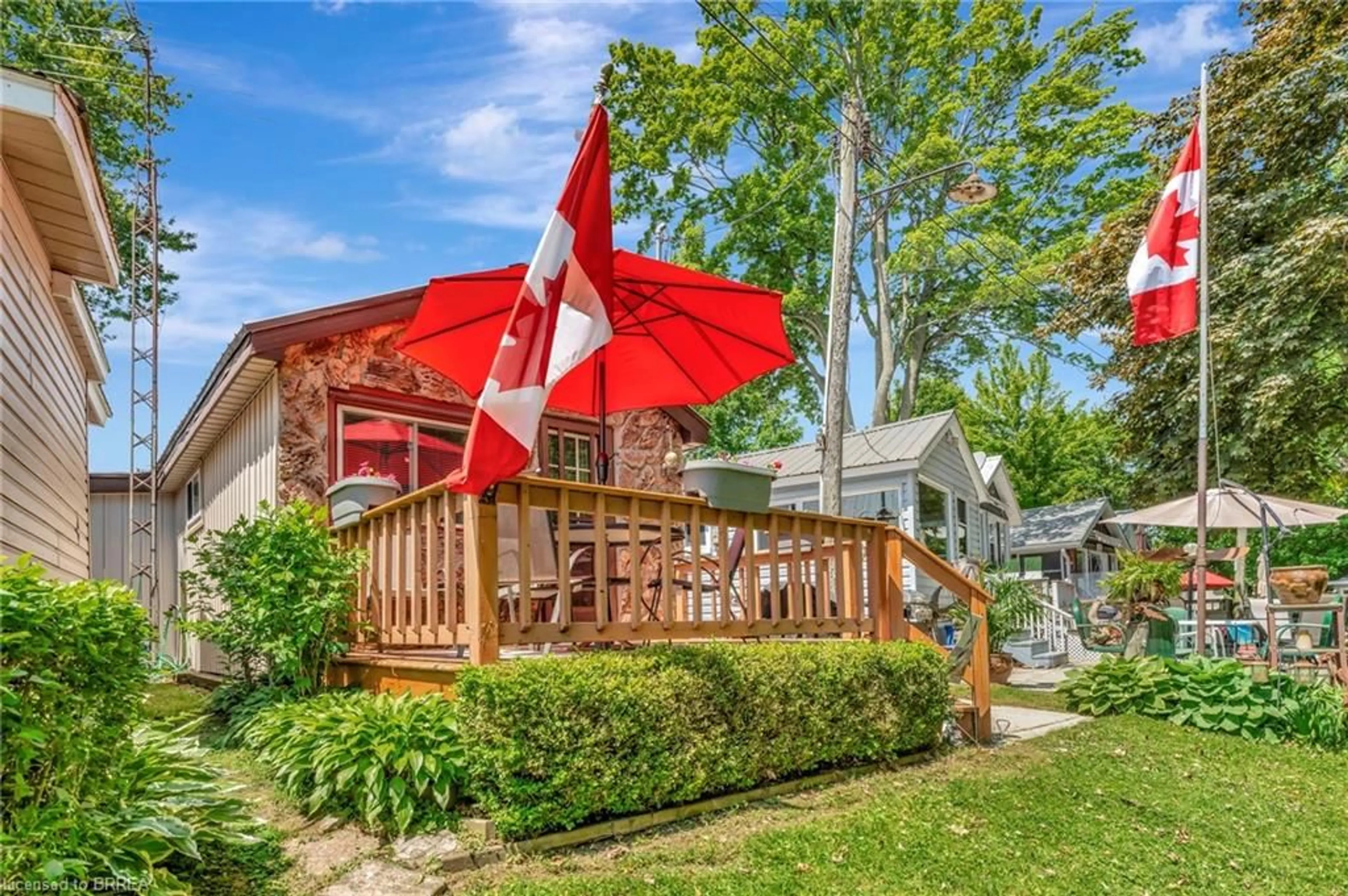 Patio, street for 17 Bucks Pk, Port Dover Ontario N0A 1N0