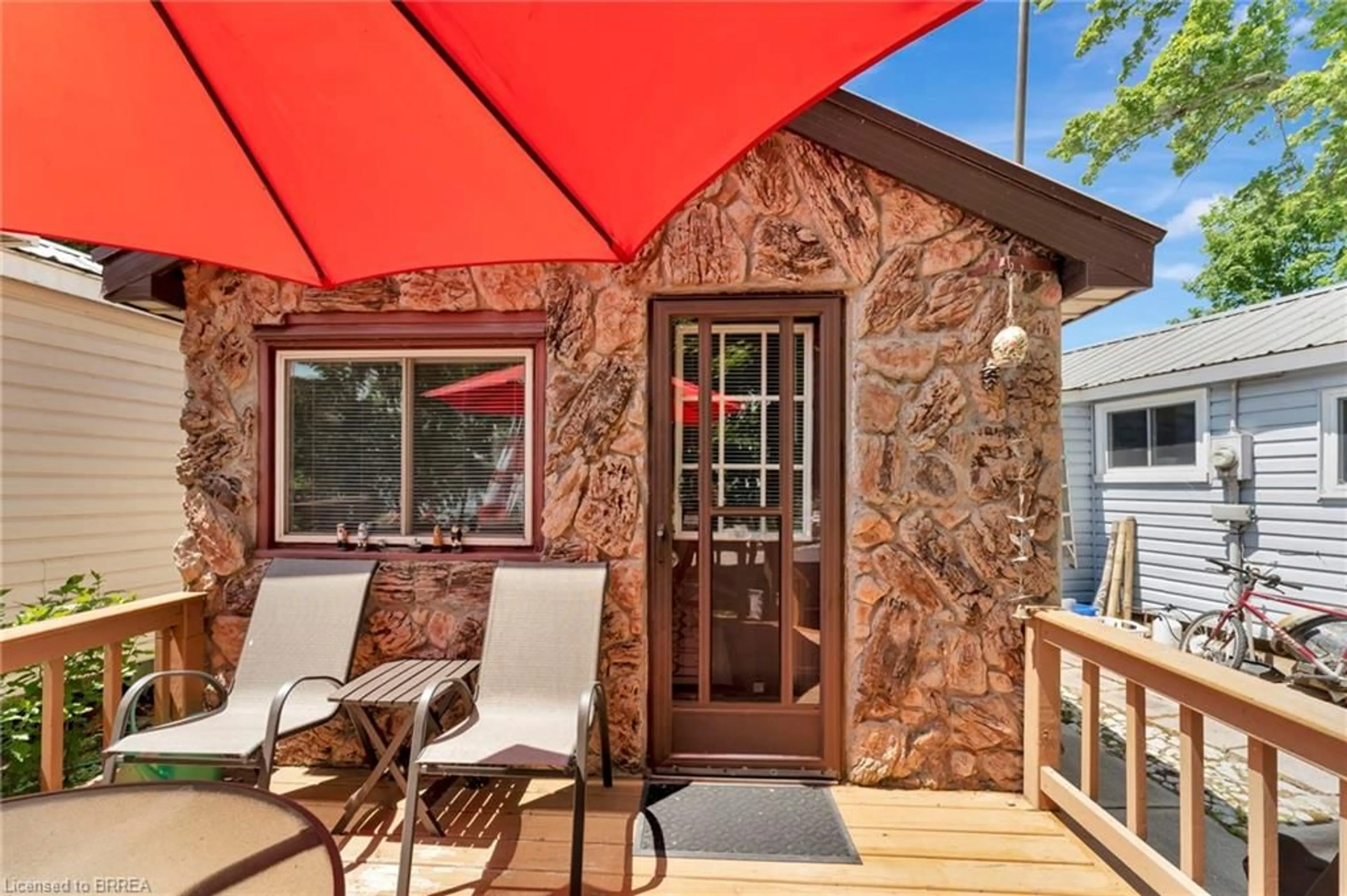 Patio, street for 17 Bucks Pk, Port Dover Ontario N0A 1N0