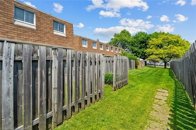 Additional property image - 299 Limeridge Rd Unit 20