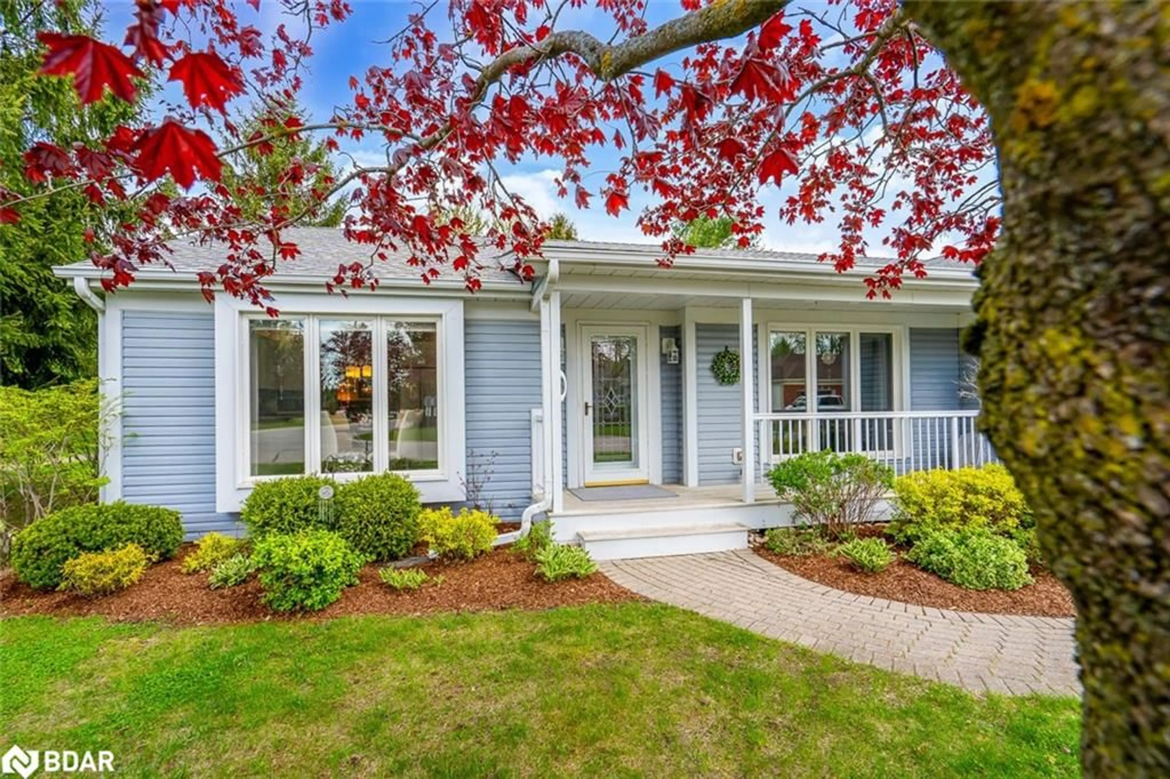 Home with vinyl exterior material, street for 32 White Bark Way, Belwood Ontario N0B 1J0