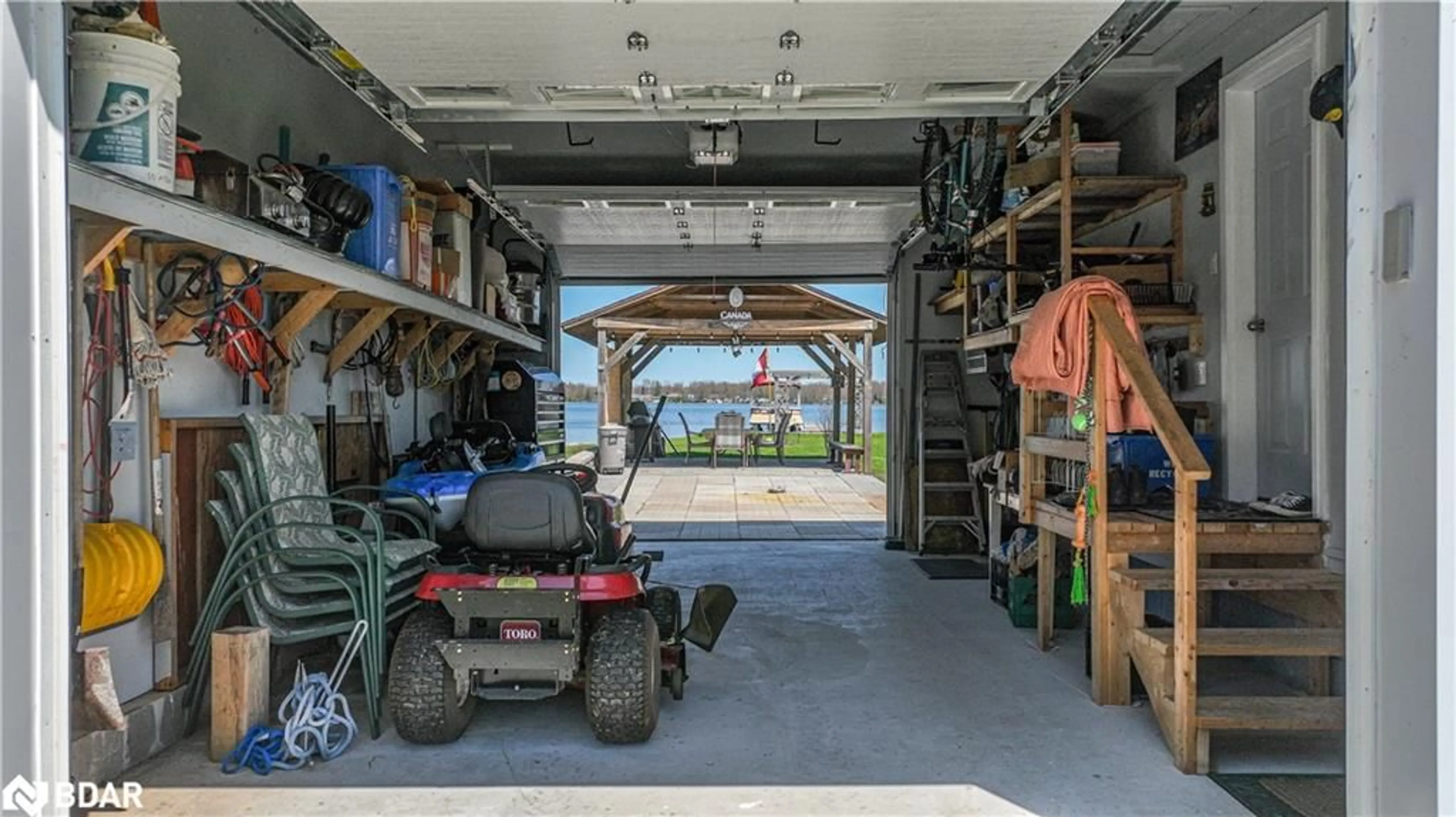 Indoor garage for 4137 Bayview Ave, Ramara Township Ontario L3V 0S2