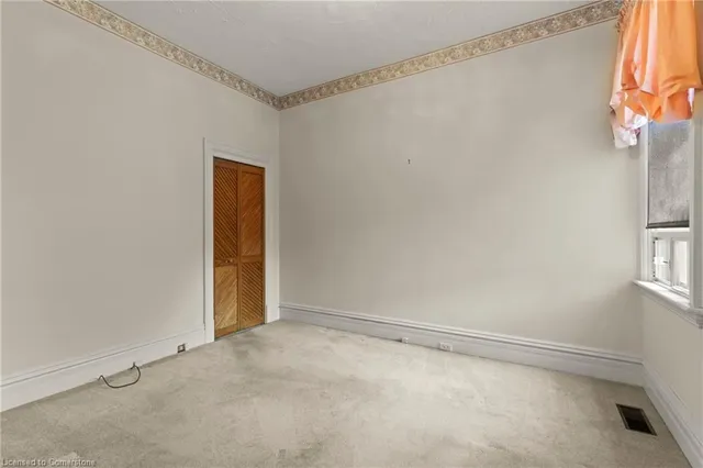 Additional property image - 441 King William St