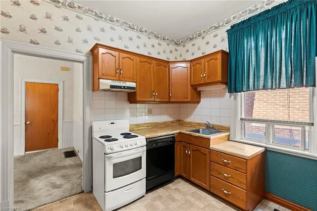 Additional property image - 441 King William St