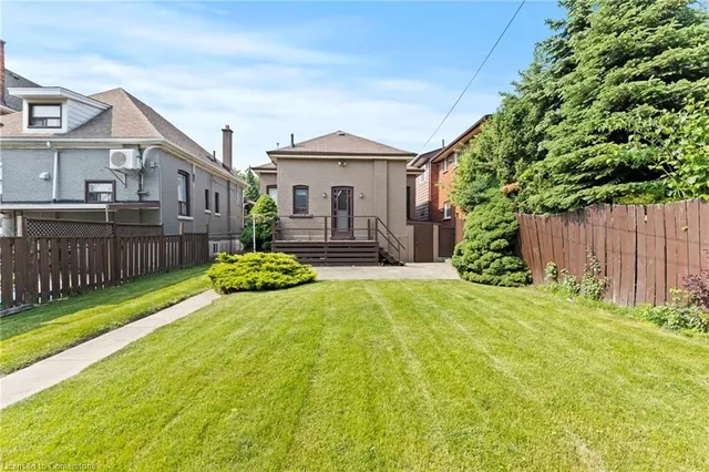 Additional property image - 441 King William St