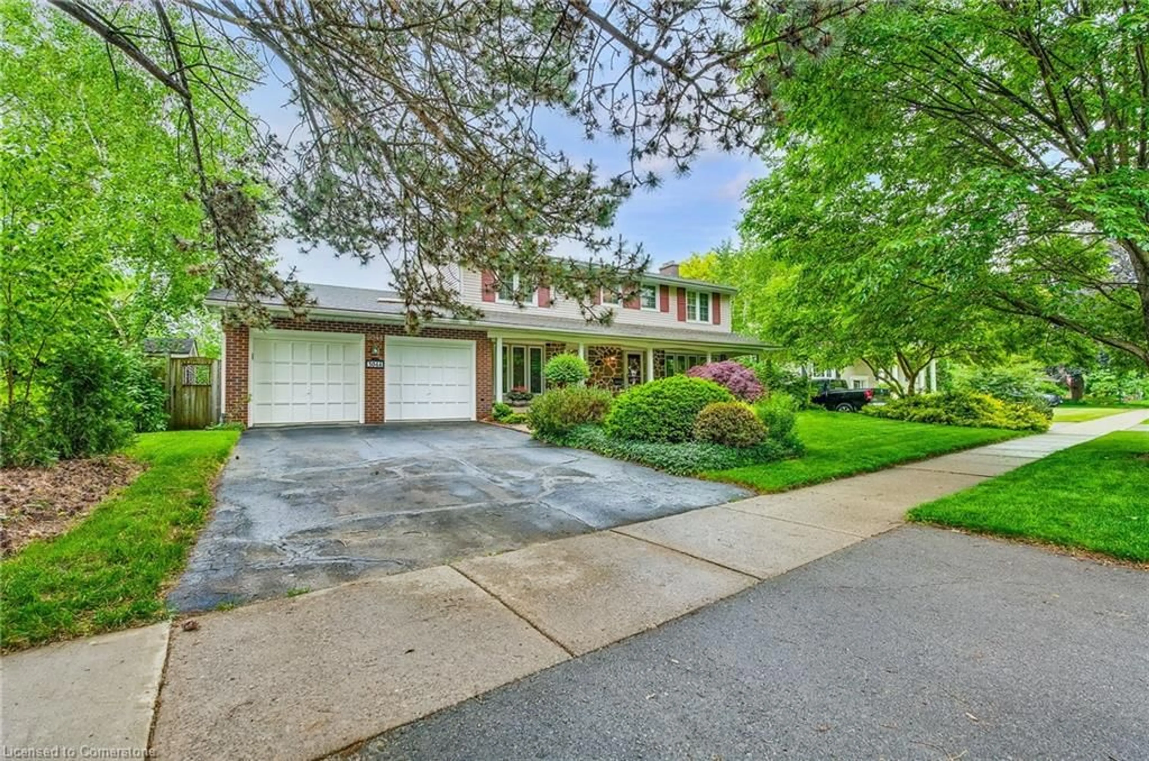 Home with brick exterior material, street for 3044 Woodward Ave, Burlington Ontario L7N 2M2