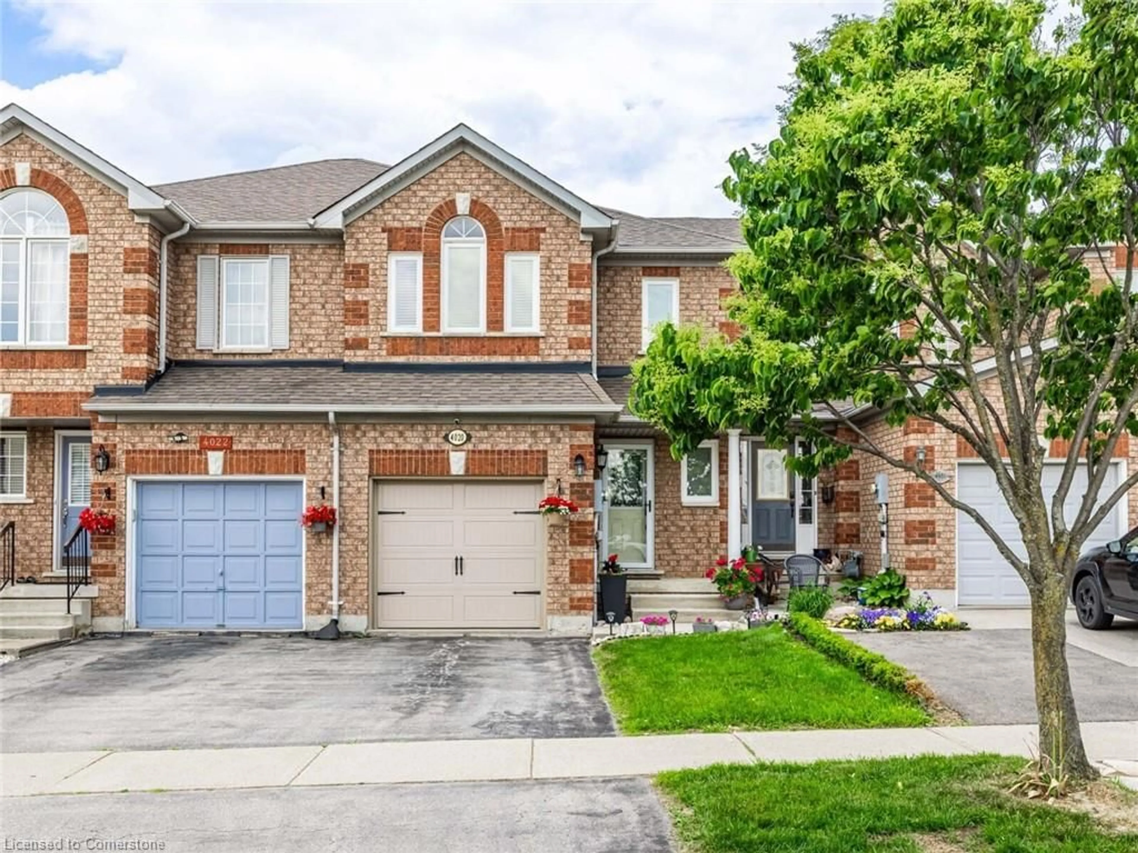 Home with brick exterior material, street for 4020 Berton Ave, Burlington Ontario L7M 4M6