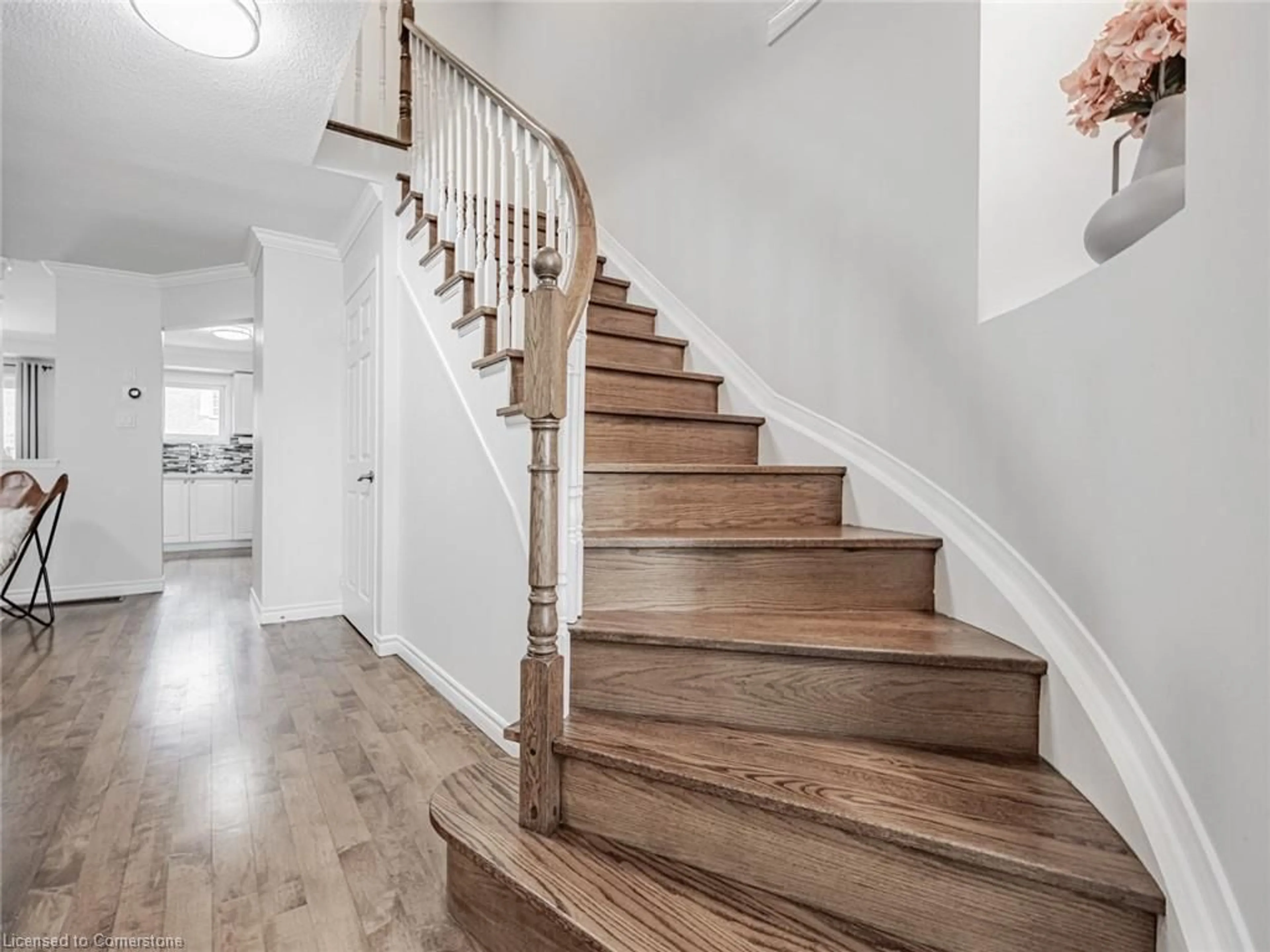 Stairs for 4020 Berton Ave, Burlington Ontario L7M 4M6