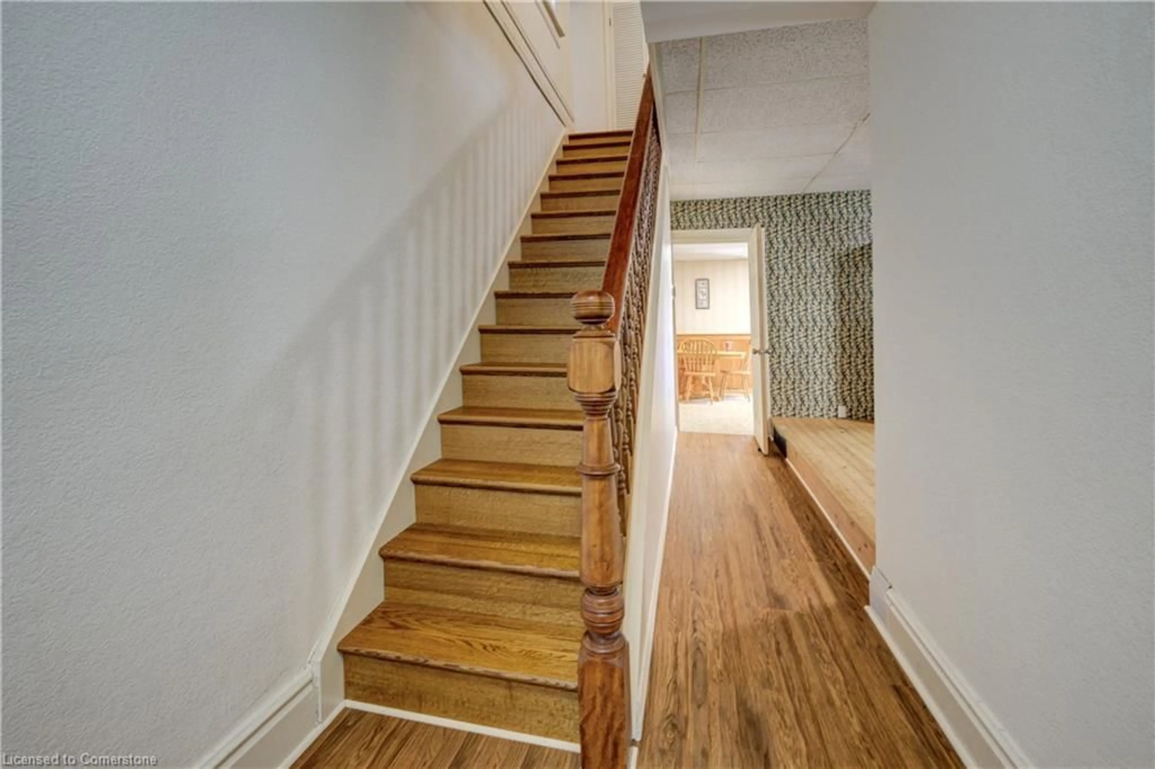 Stairs for 175 Smith St, Arthur Ontario N0G 1A0