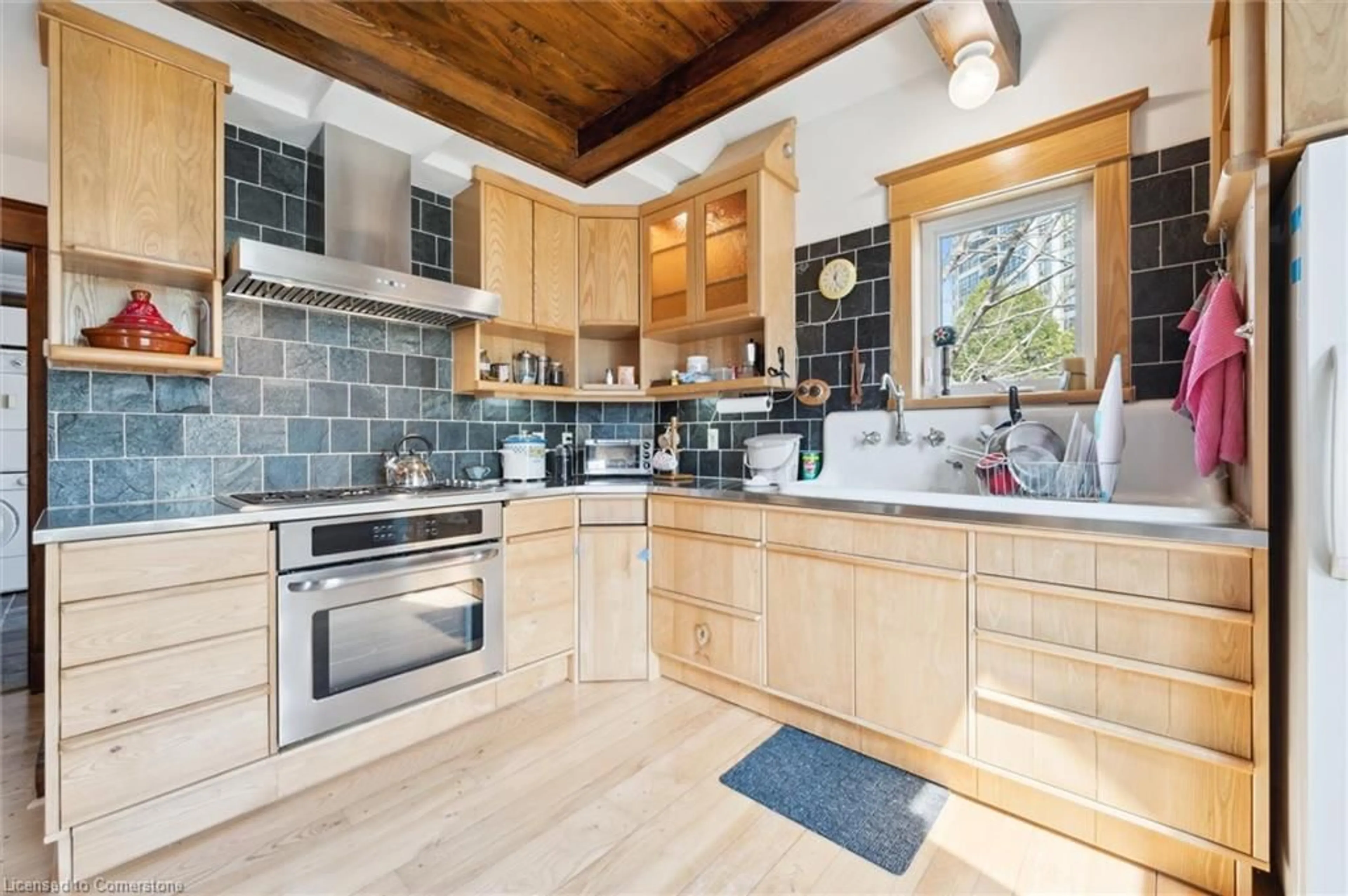 Open concept kitchen, unknown for 124 Surrey St, Guelph Ontario N1H 3P9