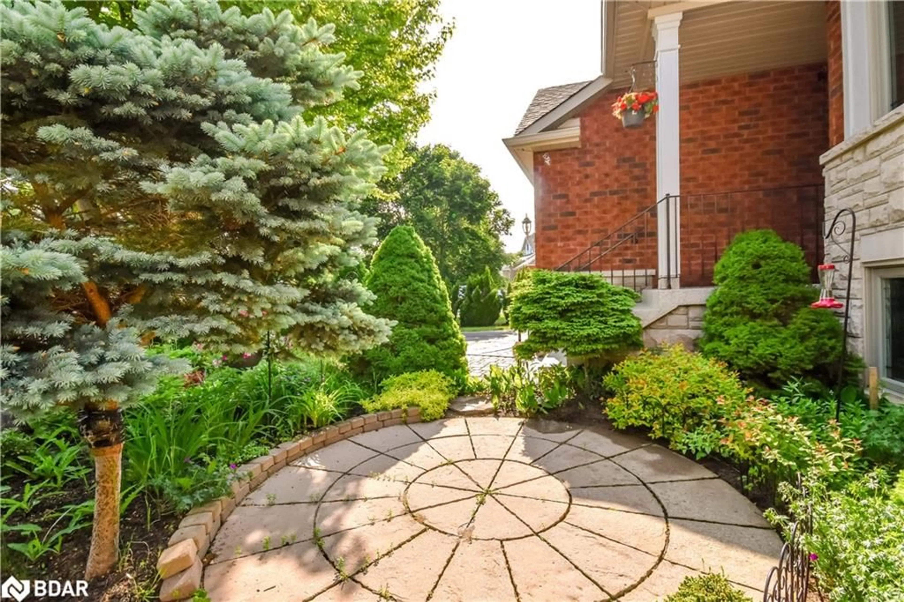 Patio, street for 5 Meadowood Dr, Wasaga Beach Ontario L9Z 3C2