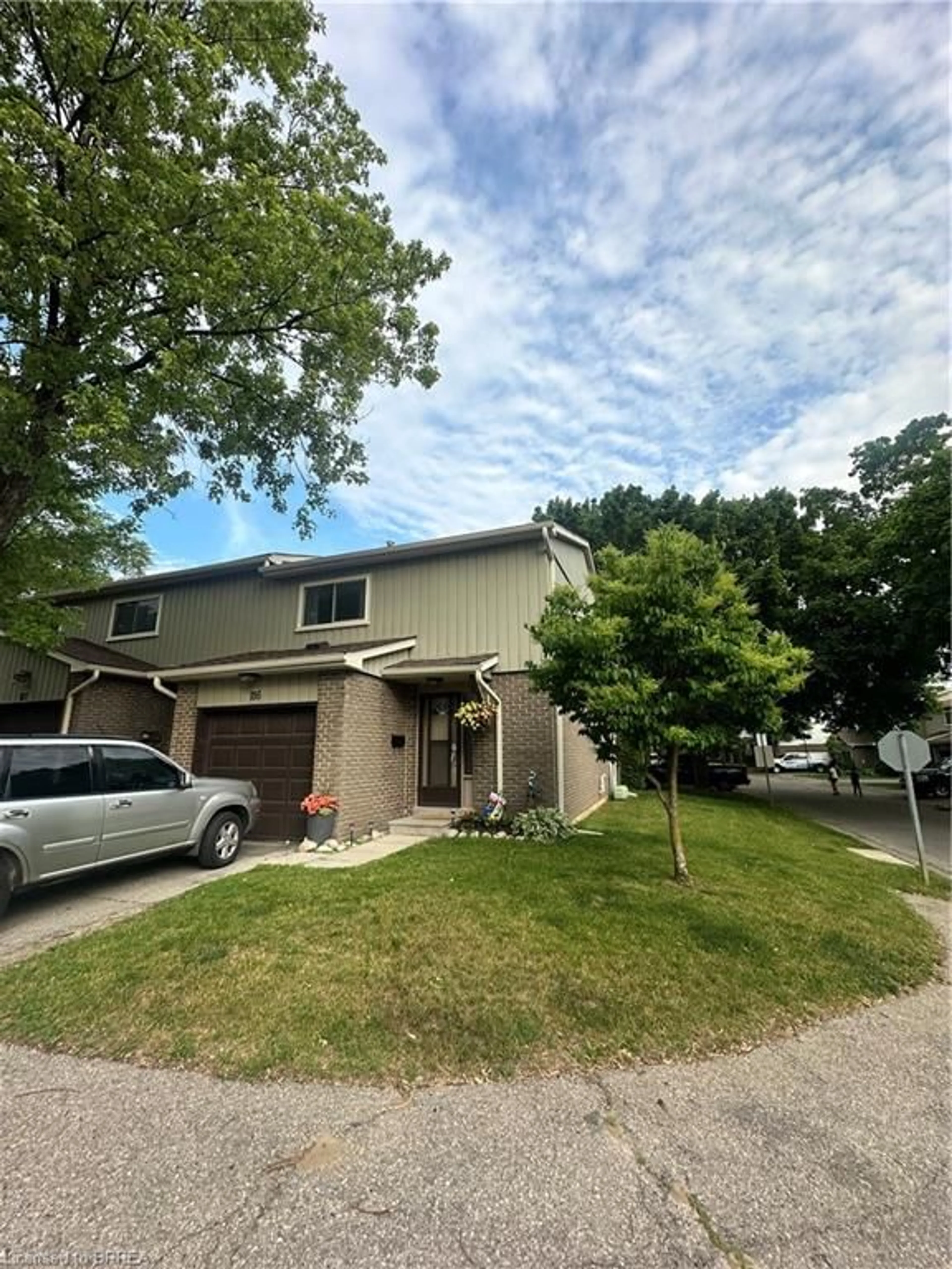 Unknown for 51 Paulander Dr #116, Kitchener Ontario N2M 5E5