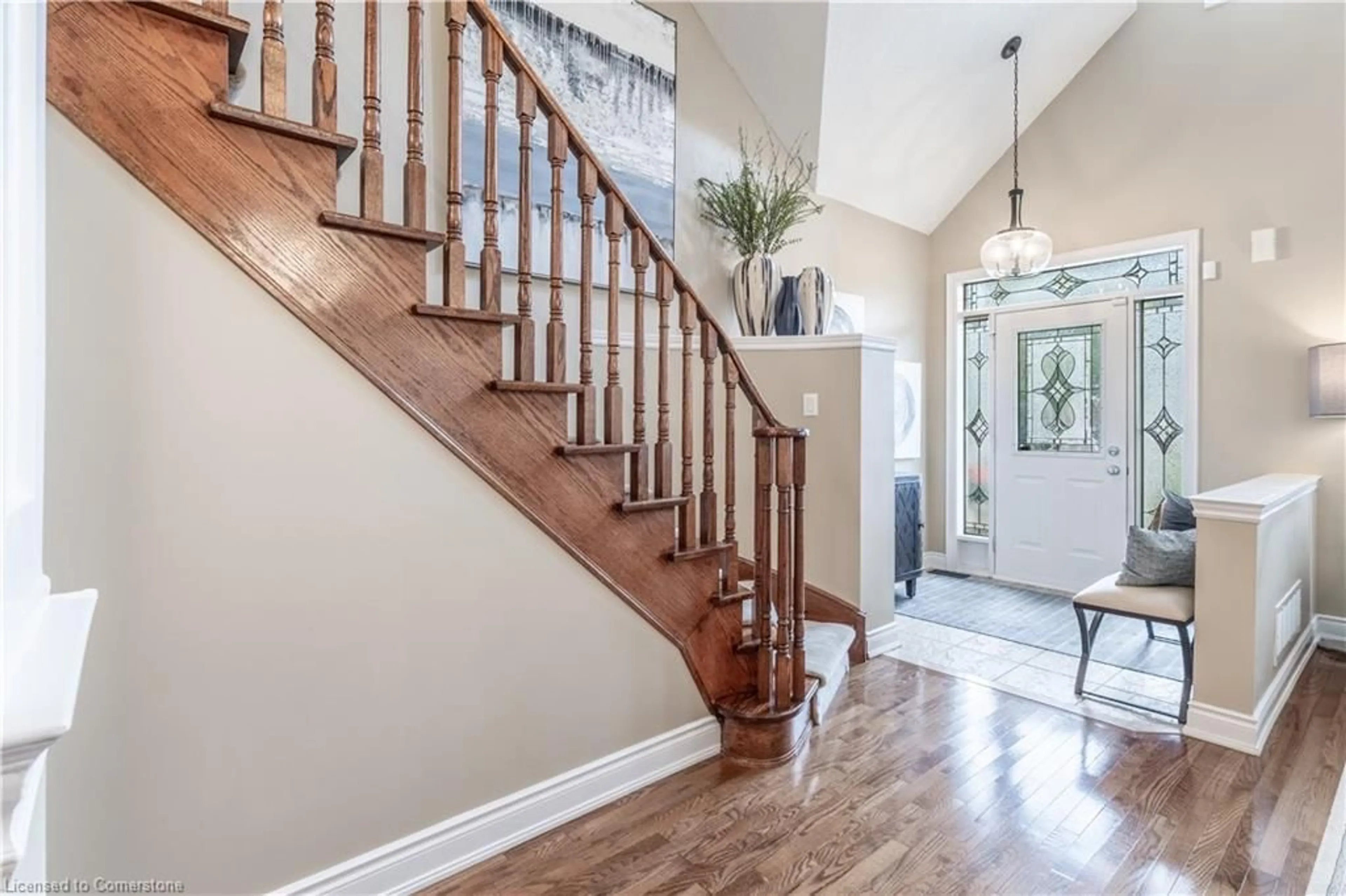 Indoor entryway for 3329 Springflower Way, Oakville Ontario L6L 6V1