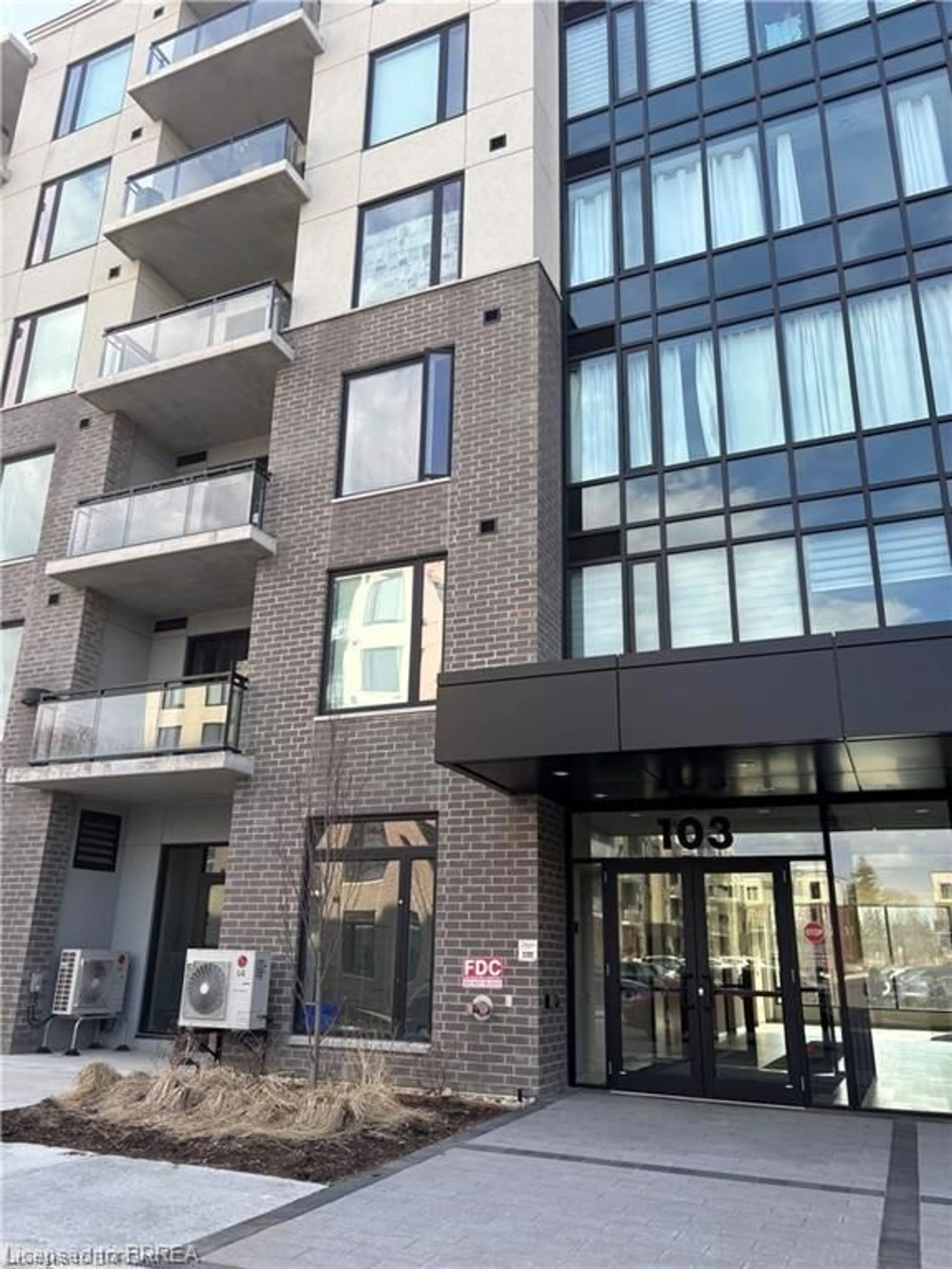 Unknown for 103 Roger St #411, Waterloo Ontario N2J 0G2