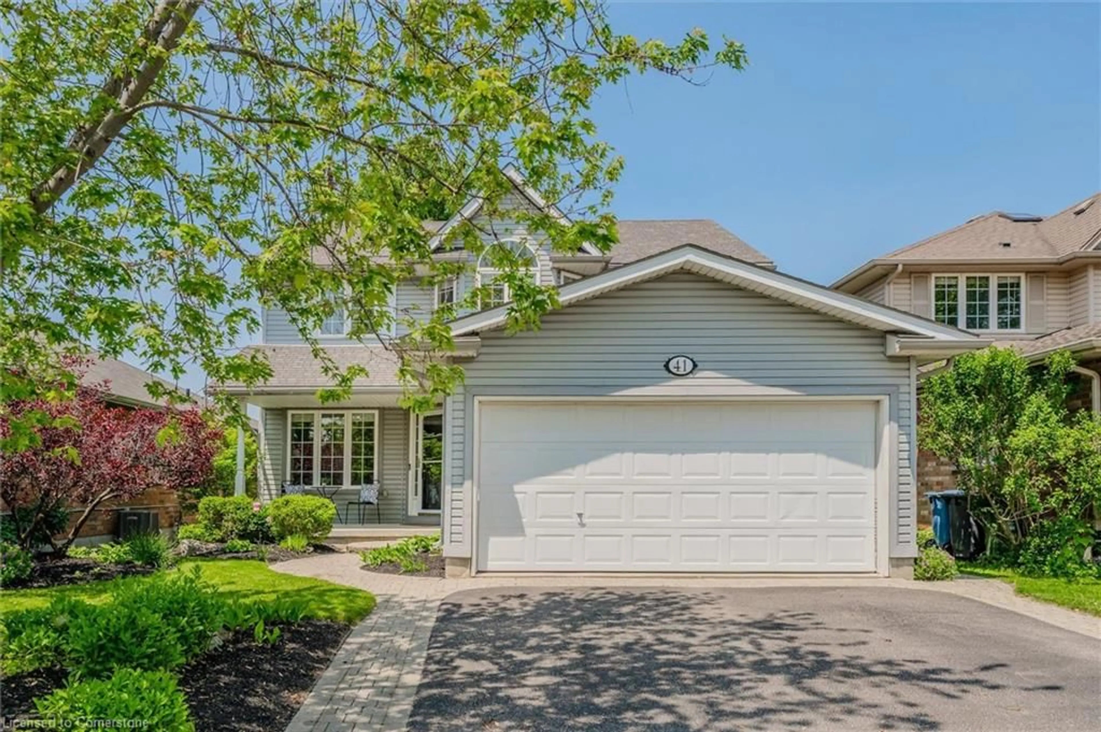 Home with vinyl exterior material, street for 41 Munroe Cres, Guelph Ontario N1G 5E5