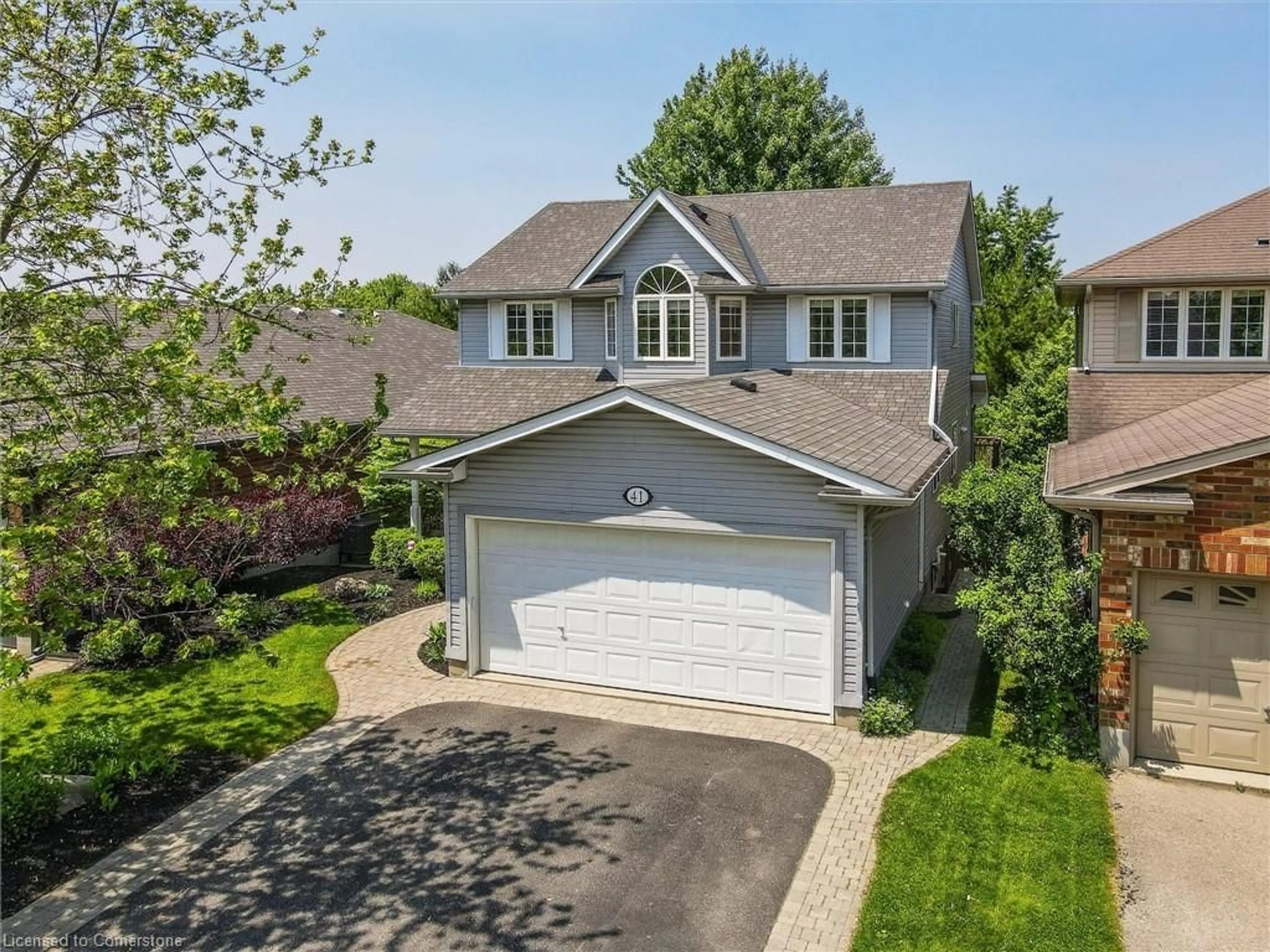A pic from outside/outdoor area/front of a property/back of a property/a pic from drone, street for 41 Munroe Cres, Guelph Ontario N1G 5E5
