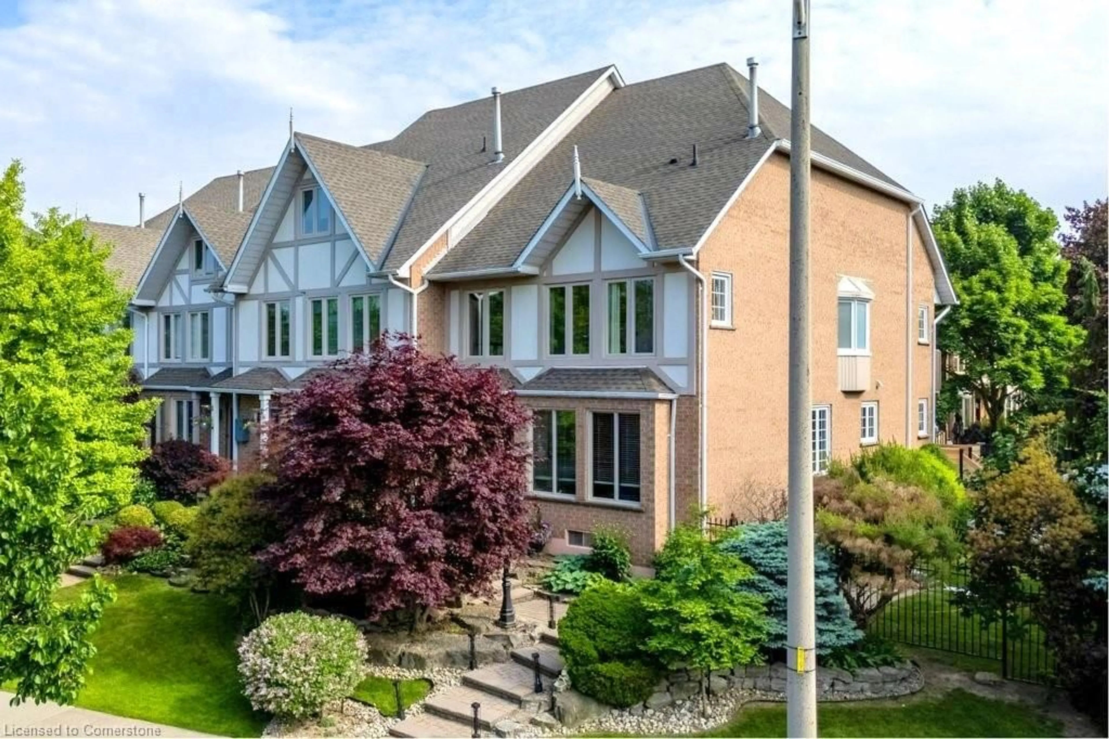 Home with brick exterior material, street for 90 Waterford Cres, Hamilton Ontario L8E 4Z9