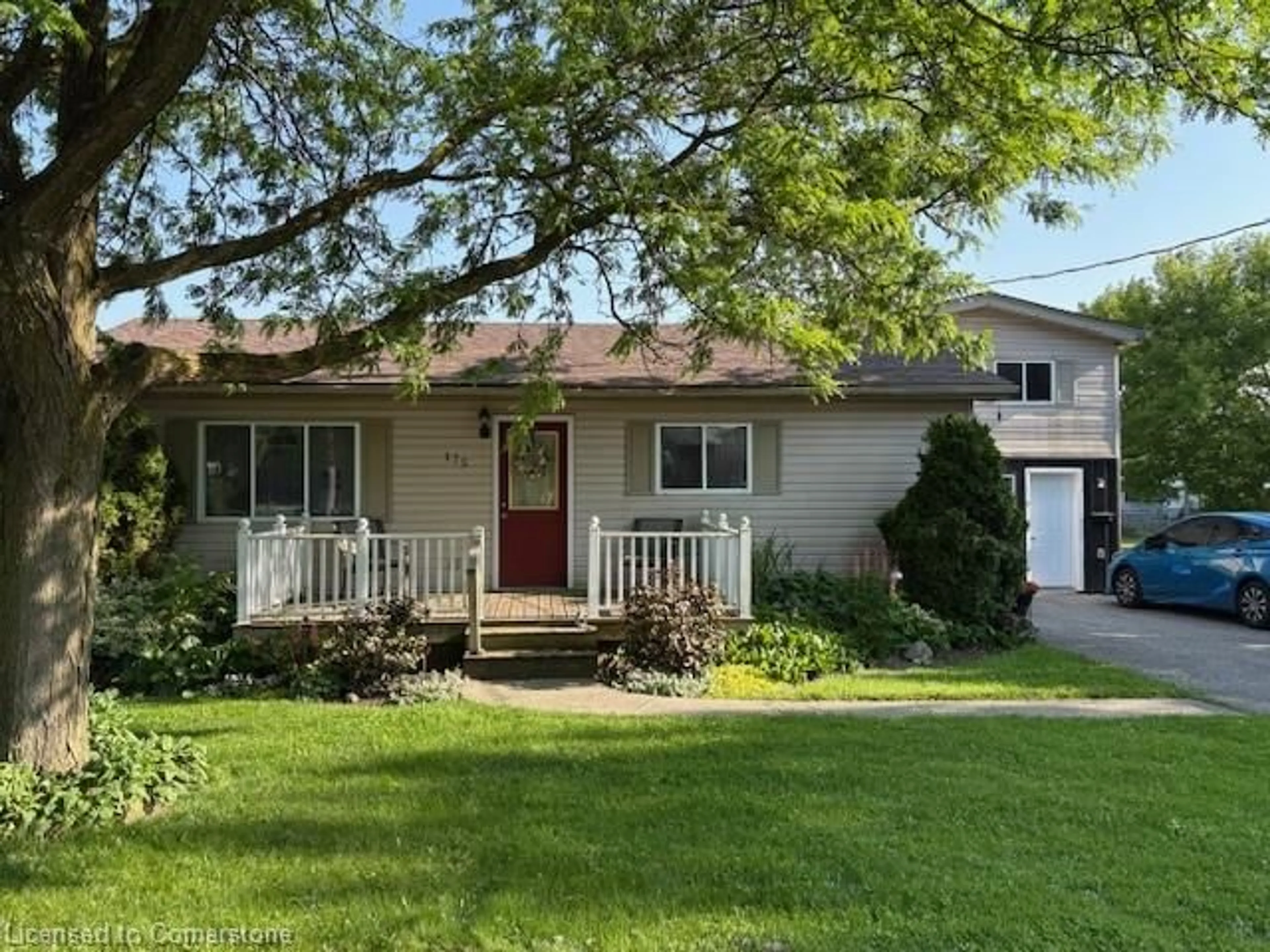 Home with vinyl exterior material, street for 175 Perth St, Stratford Ontario N5A 3Y3