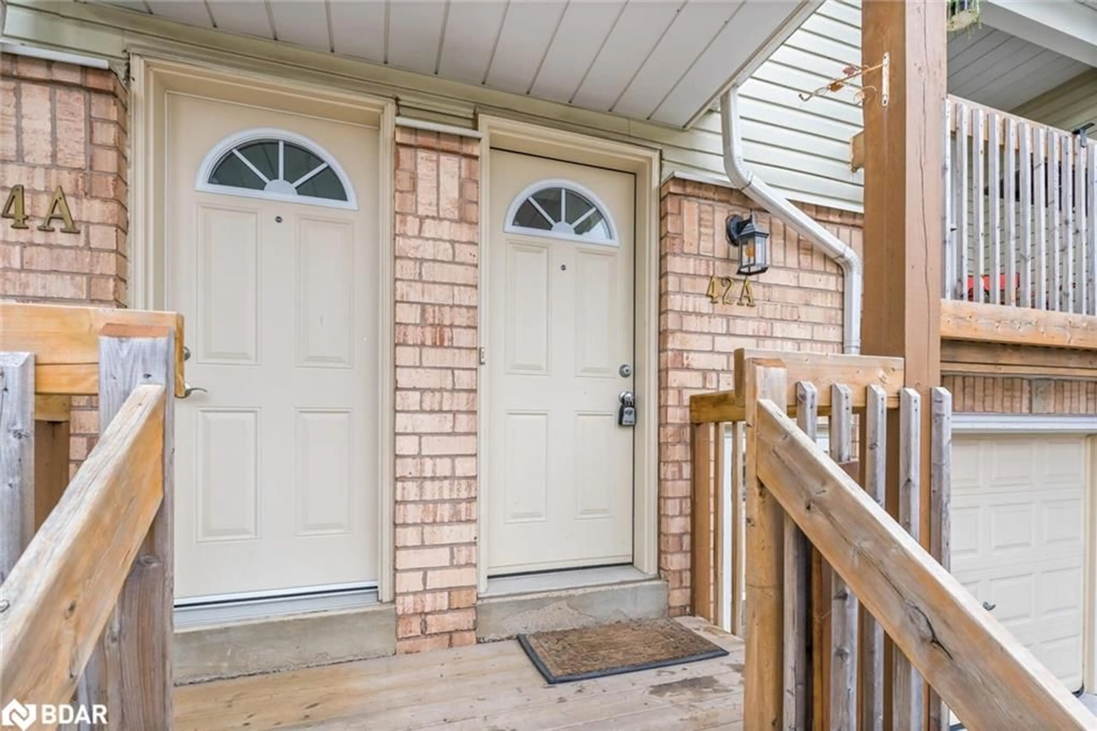 Indoor entryway for 42A Stewart Maclaren Rd, Georgetown Ontario L7G 5L9